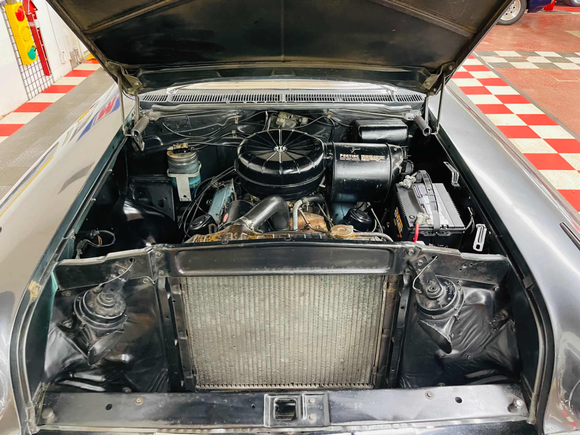 Used 1957 Pontiac Chieftain - 2 DOOR HARDTOP - GREAT DRIVER - SEE VIDEO | Mundelein, IL
