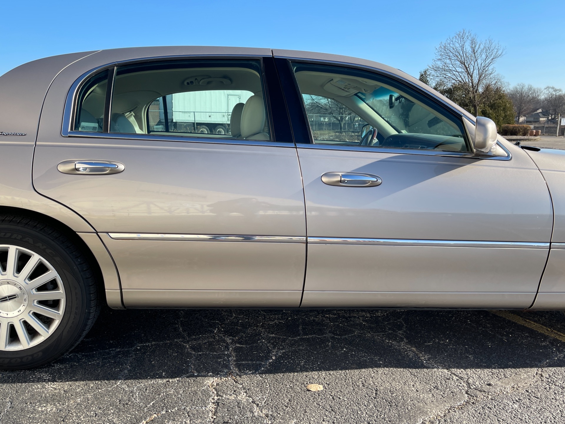 Used 2003 Lincoln Town Car Signature - SEE VIDEO | St. Petersburg, FL
