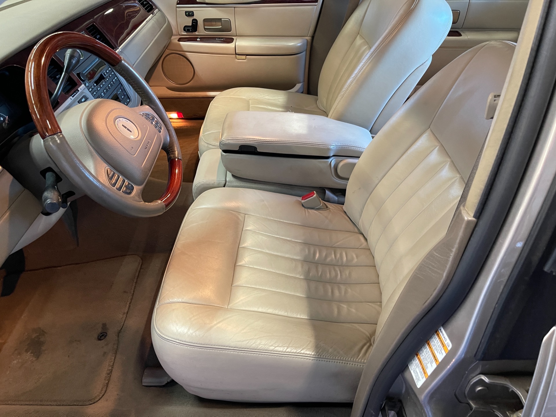 Used 2003 Lincoln Town Car Signature - SEE VIDEO | St. Petersburg, FL