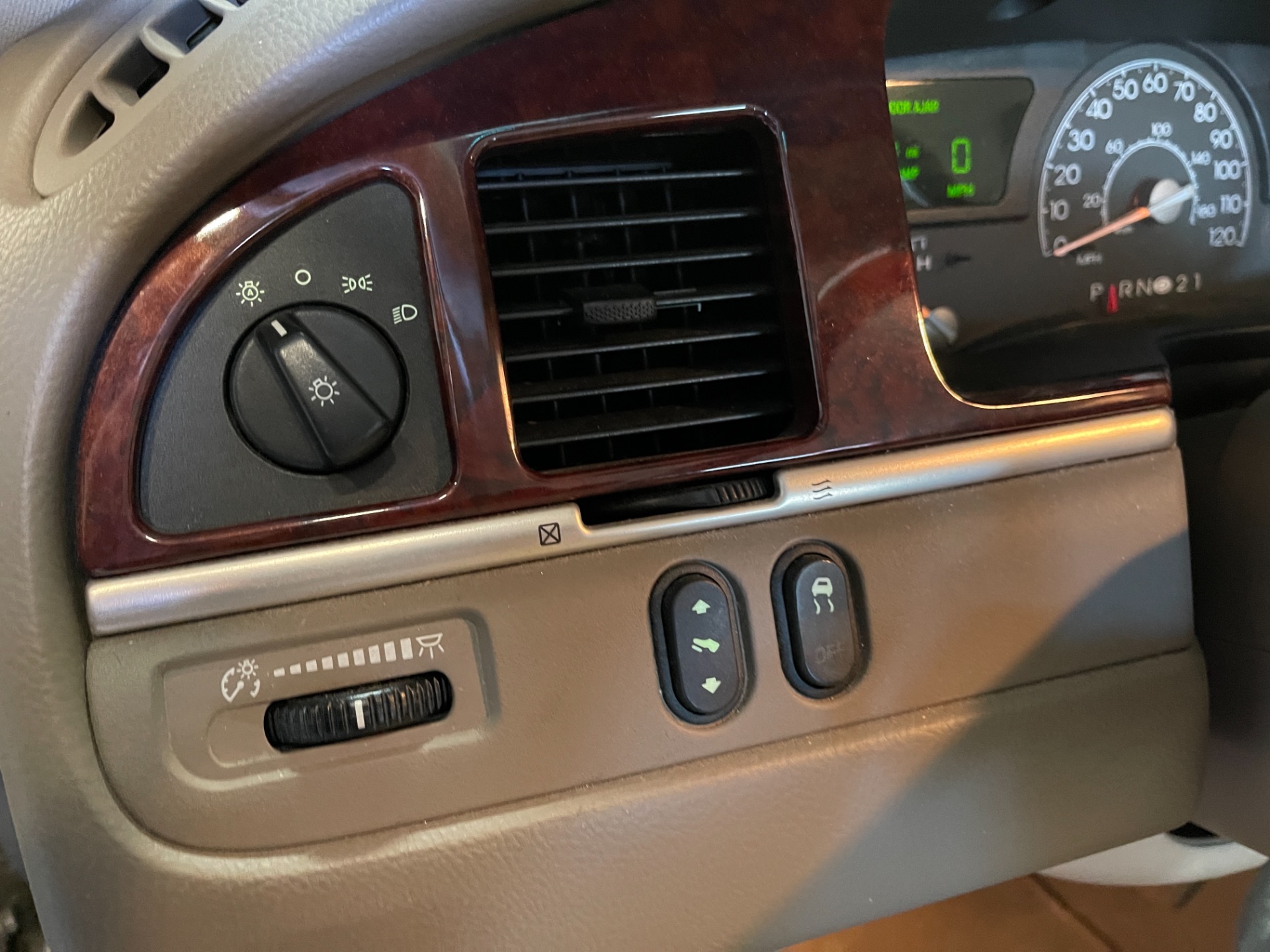 Used 2003 Lincoln Town Car Signature - SEE VIDEO | St. Petersburg, FL