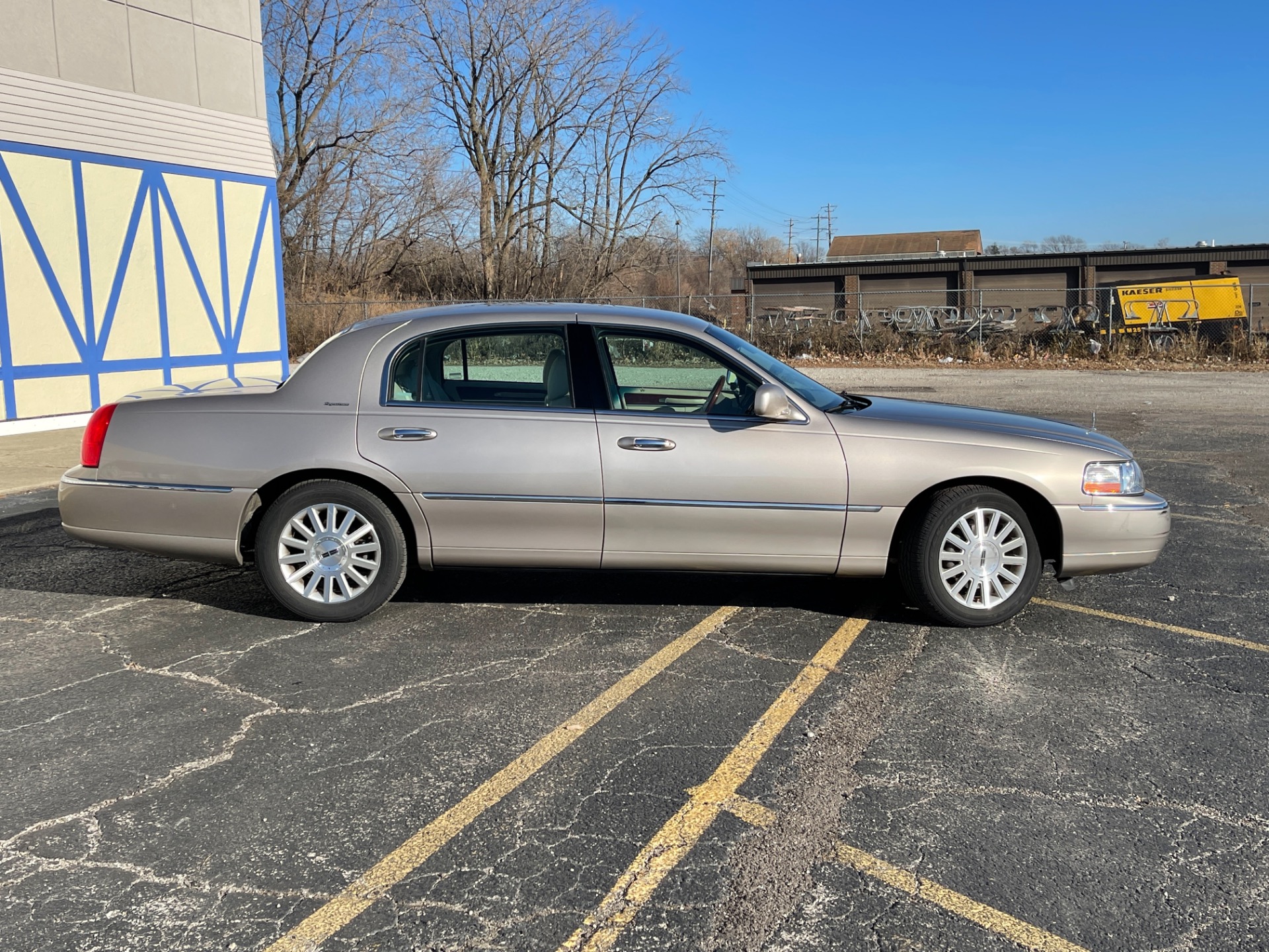 Used 2003 Lincoln Town Car Signature - SEE VIDEO | St. Petersburg, FL