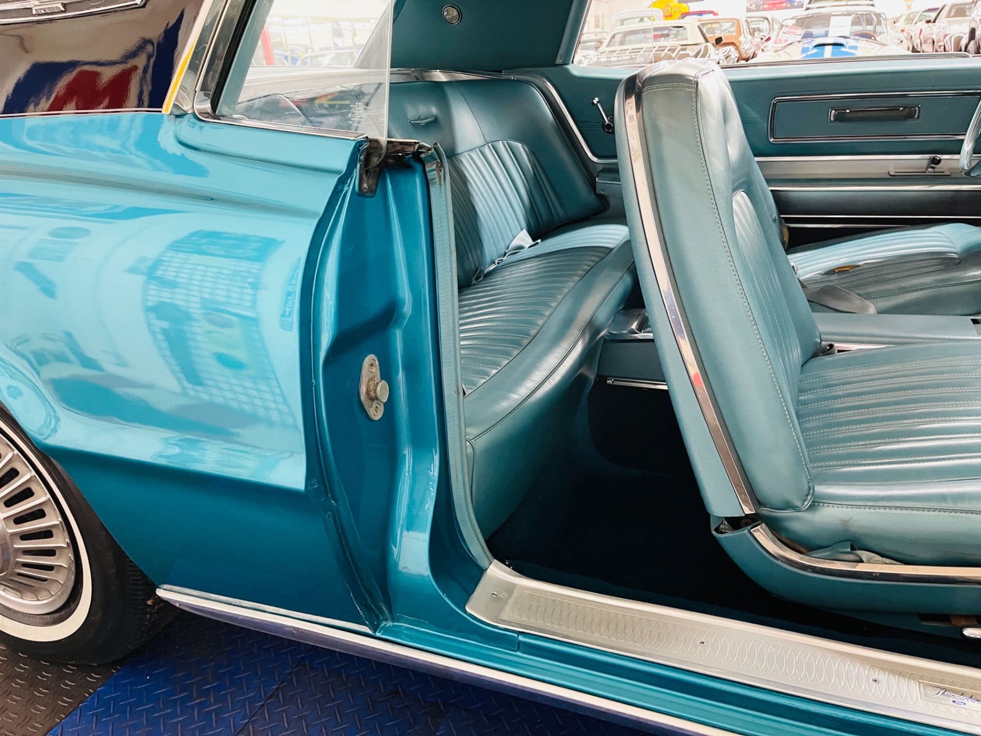 Used 1967 Ford Thunderbird -NEW PAINT - LOTS OF NEW PARTS - DRIVES GREAT - SEE VIDEO - | Mundelein, IL