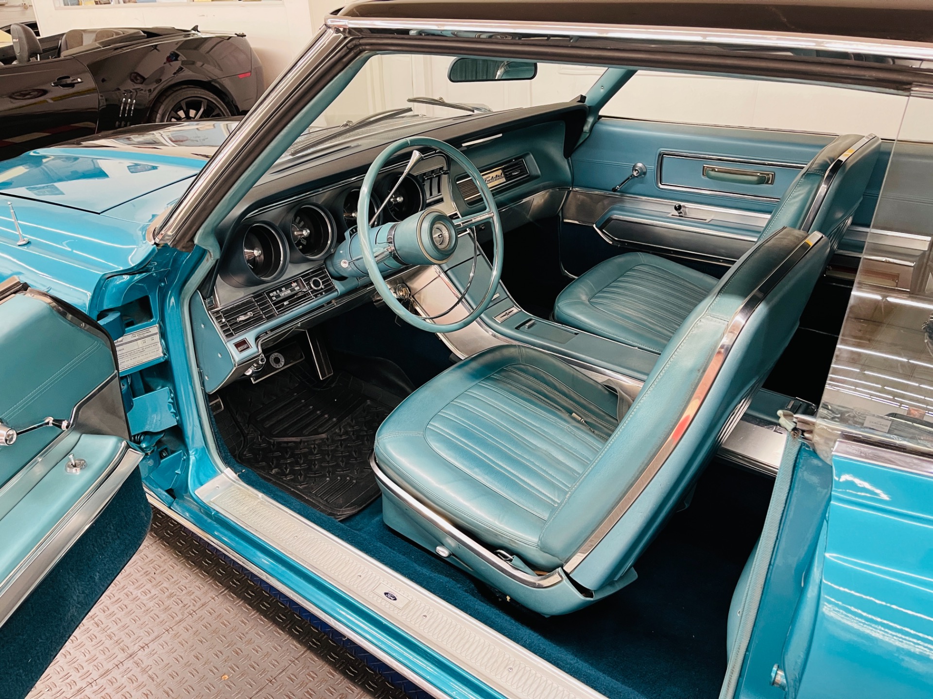 Used 1967 Ford Thunderbird -NEW PAINT - LOTS OF NEW PARTS - DRIVES GREAT - SEE VIDEO - | Mundelein, IL