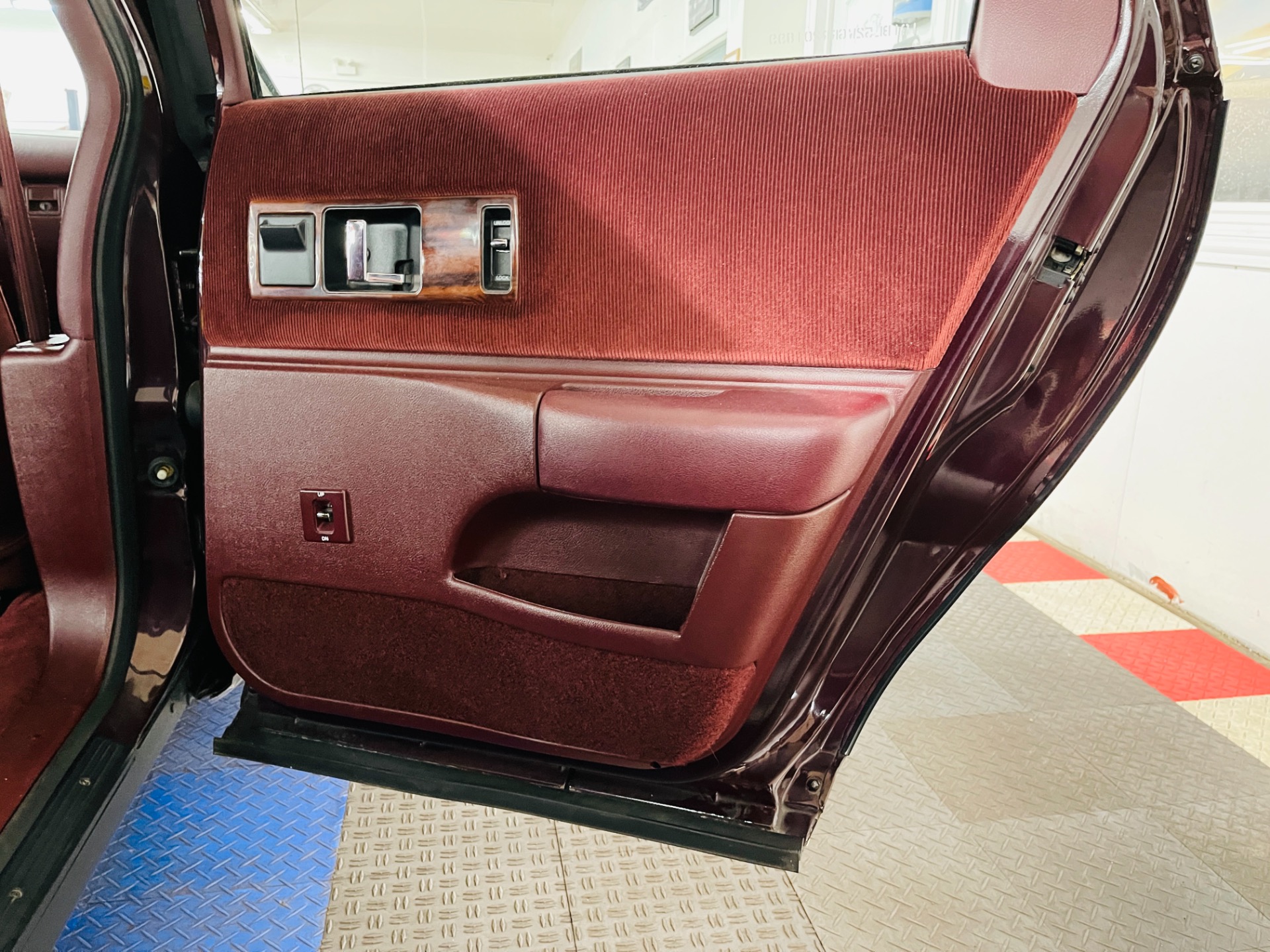 Used 1994 Chevrolet Caprice - ONE FAMILY OWNED SINCE NEW - LIKE NEW CONDITION - SEE VIDEO - | Mundelein, IL