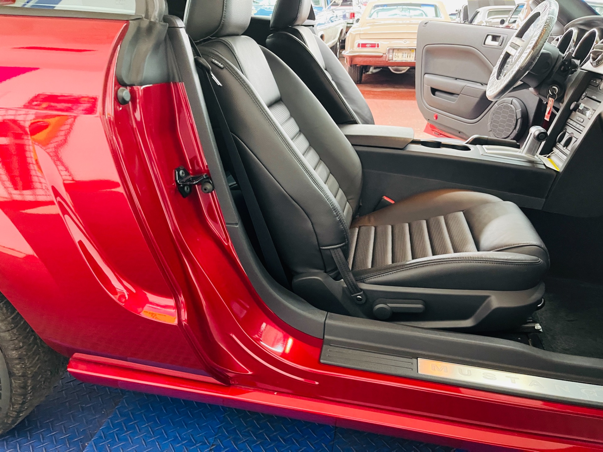 Used 2005 Ford Mustang - GT CONVERTIBLE - LIKE NEW CONDITION - 62 ACTUAL MILES - SEE VIDEO - | Mundelein, IL