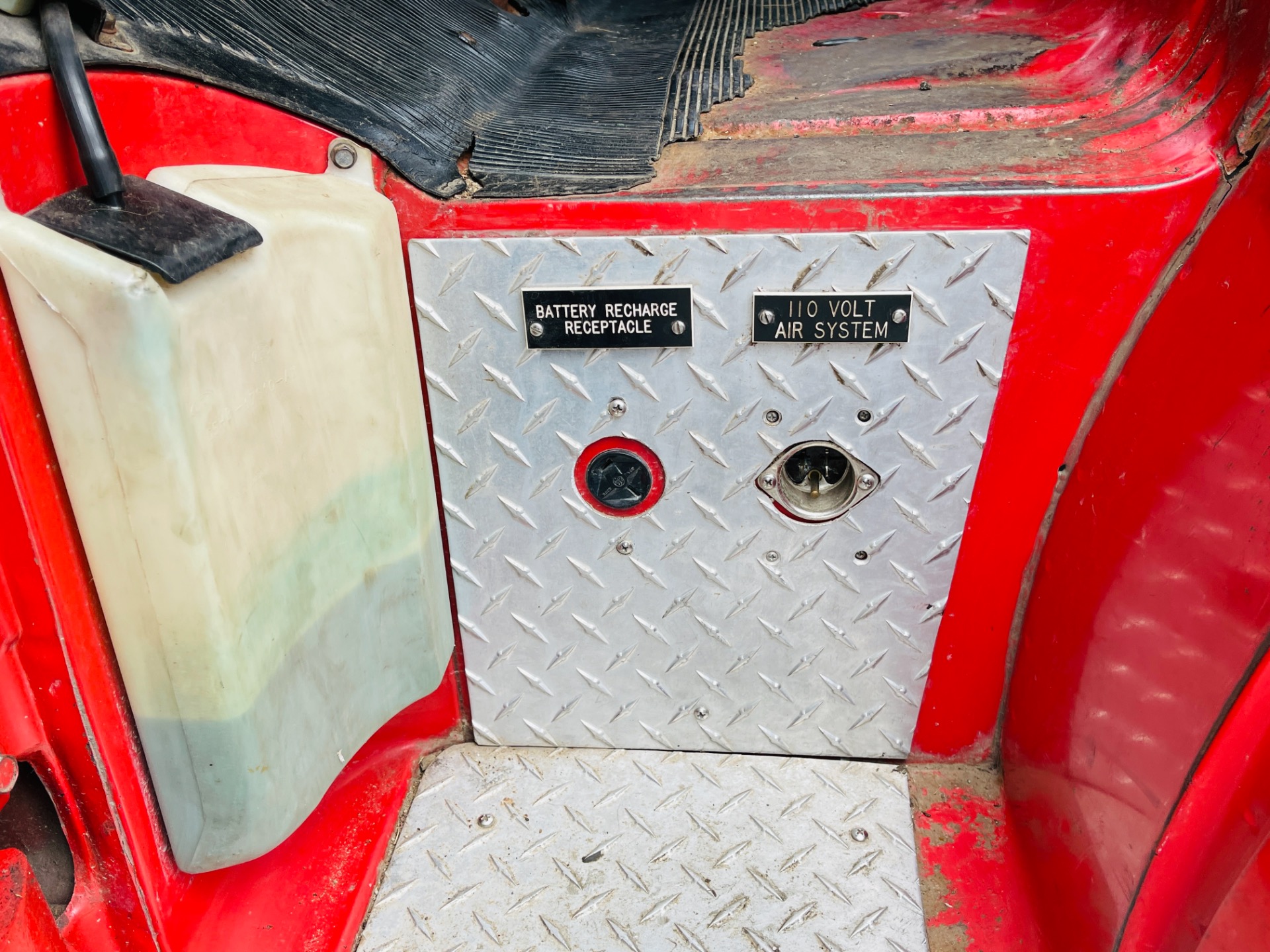Used 1982 Ford 8000 - FIRE ENGINE - VERY GOOD ORIGINAL CONDITION - SEE VIDEO - | St. Petersburg, FL