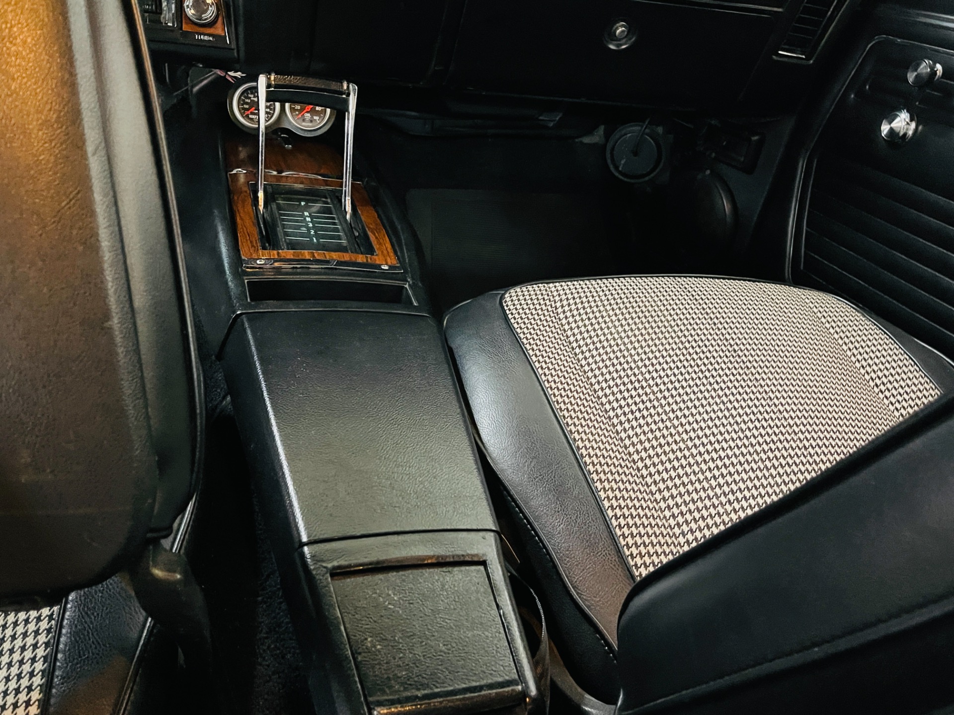 Used 1969 Chevrolet Camaro - SS 350 - HUGGER ORANGE - HOUNDSTOOTH INTERIOR - SEE VIDEO - | Mundelein, IL