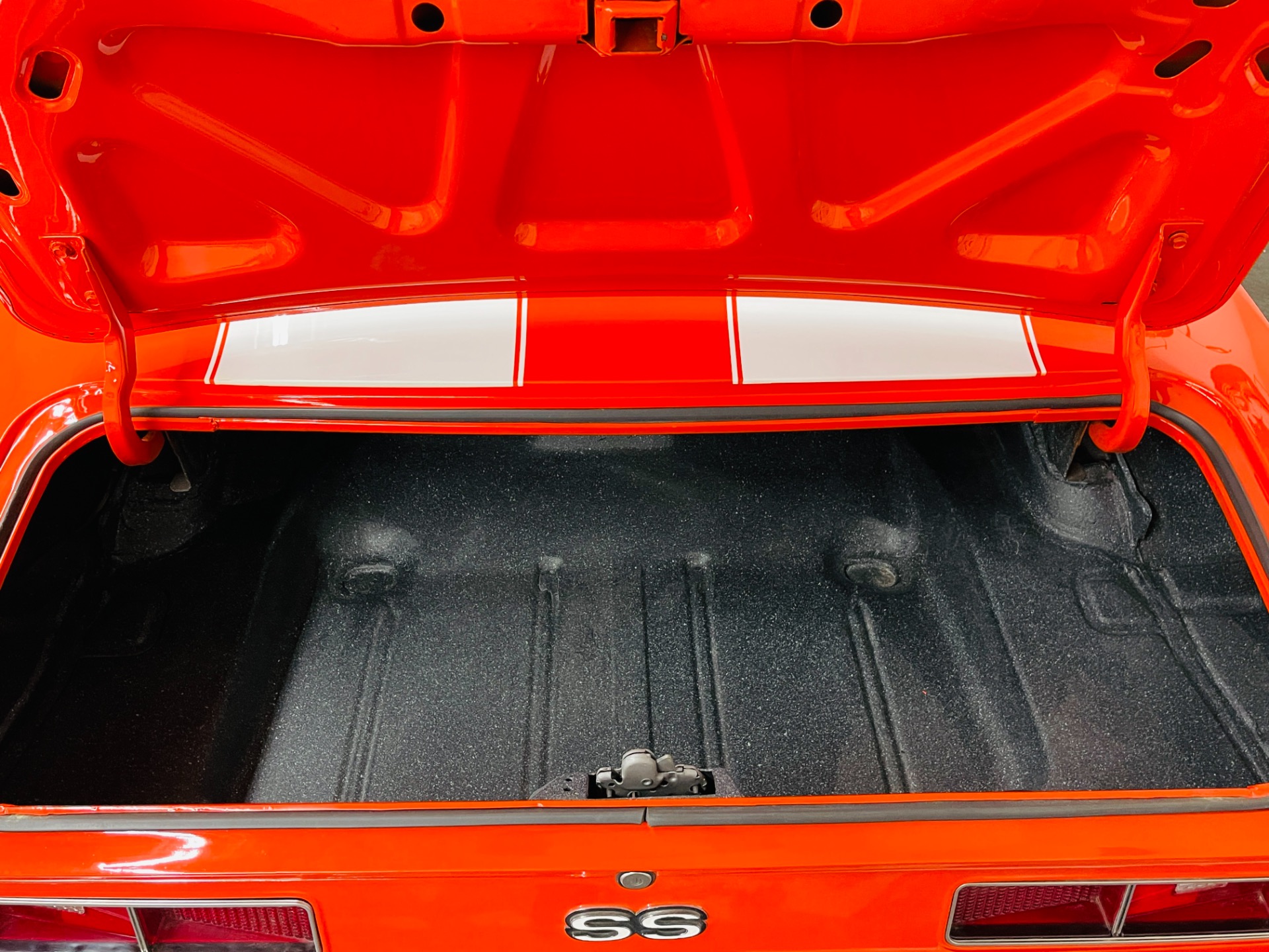 Used 1969 Chevrolet Camaro - SS 350 - HUGGER ORANGE - HOUNDSTOOTH INTERIOR - SEE VIDEO - | Mundelein, IL