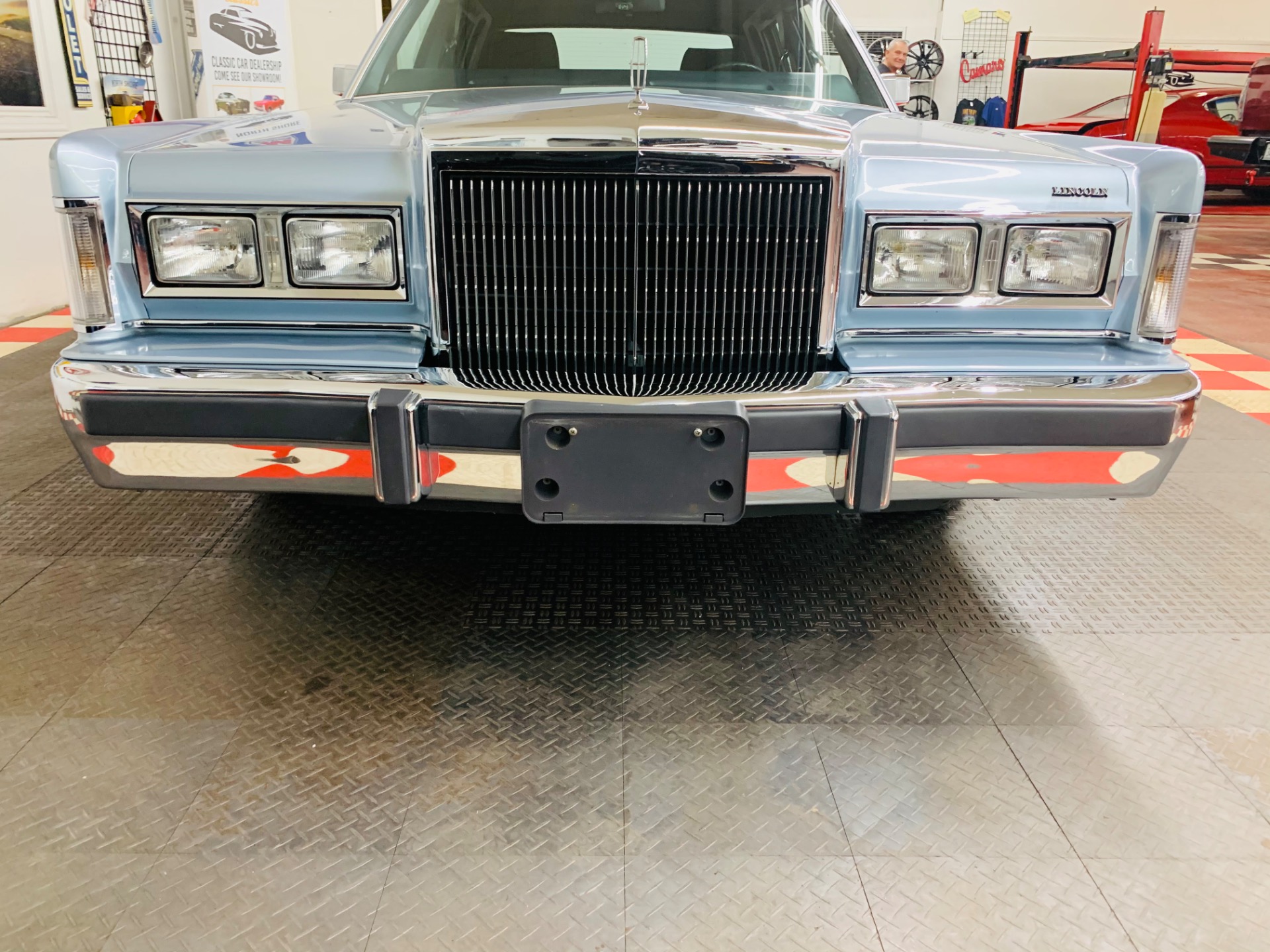 Used 1988 Lincoln Town Car -SUPER LOW MILES - LIKE NEW CONDITION - | Mundelein, IL