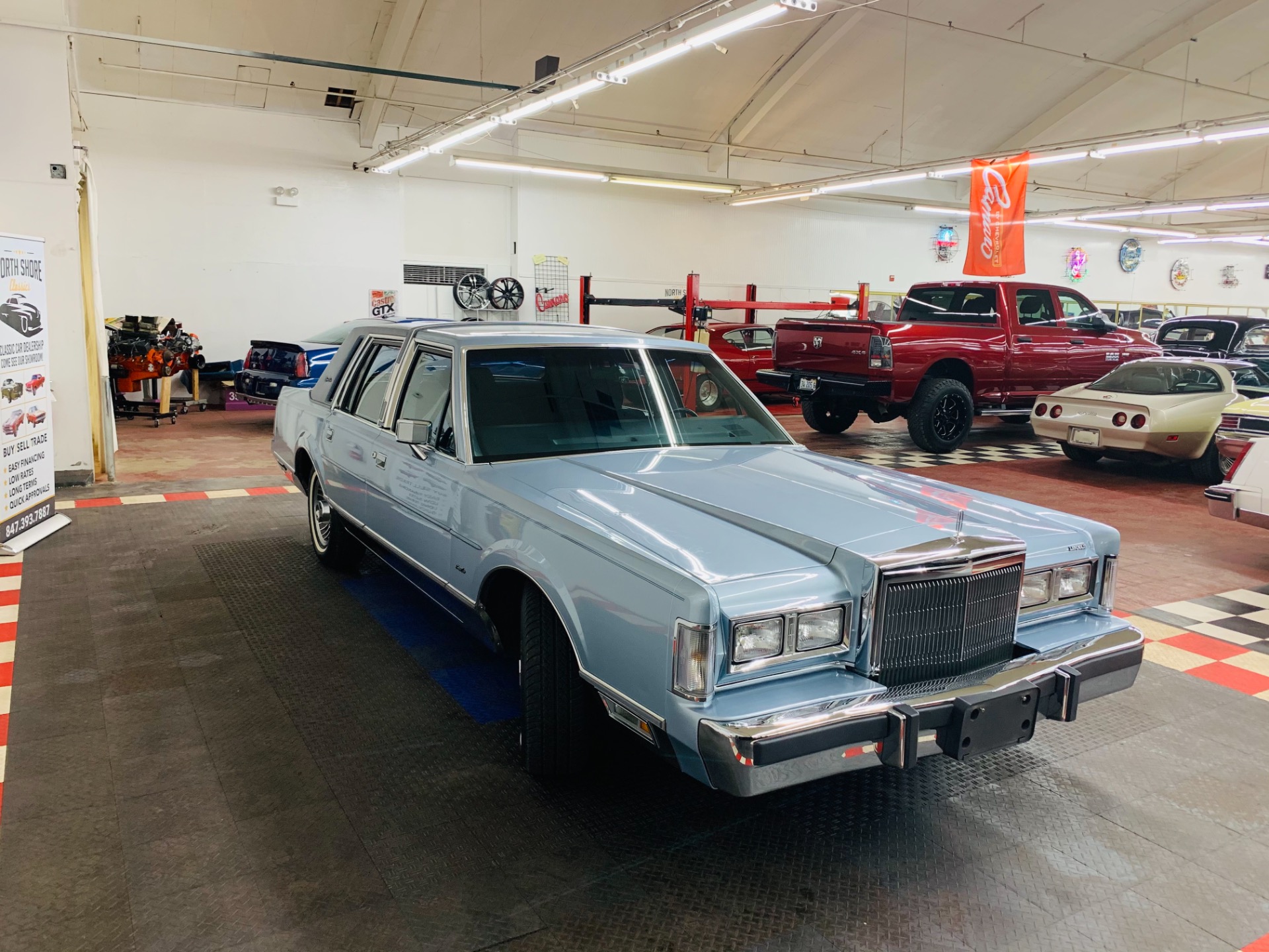 Used 1988 Lincoln Town Car -SUPER LOW MILES - LIKE NEW CONDITION - | Mundelein, IL