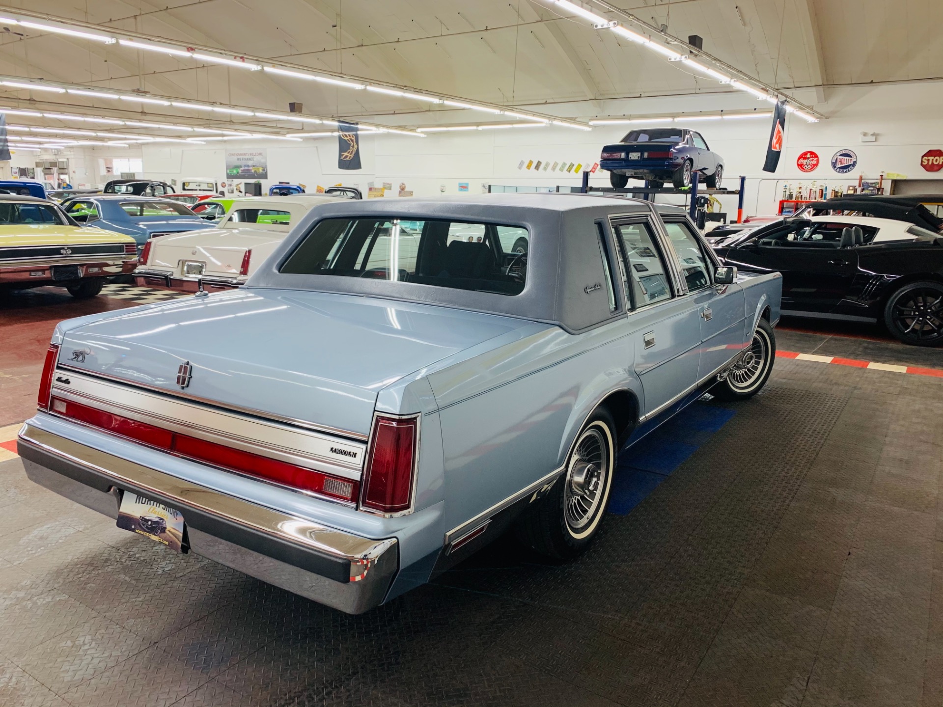 Used 1988 Lincoln Town Car -SUPER LOW MILES - LIKE NEW CONDITION - | Mundelein, IL