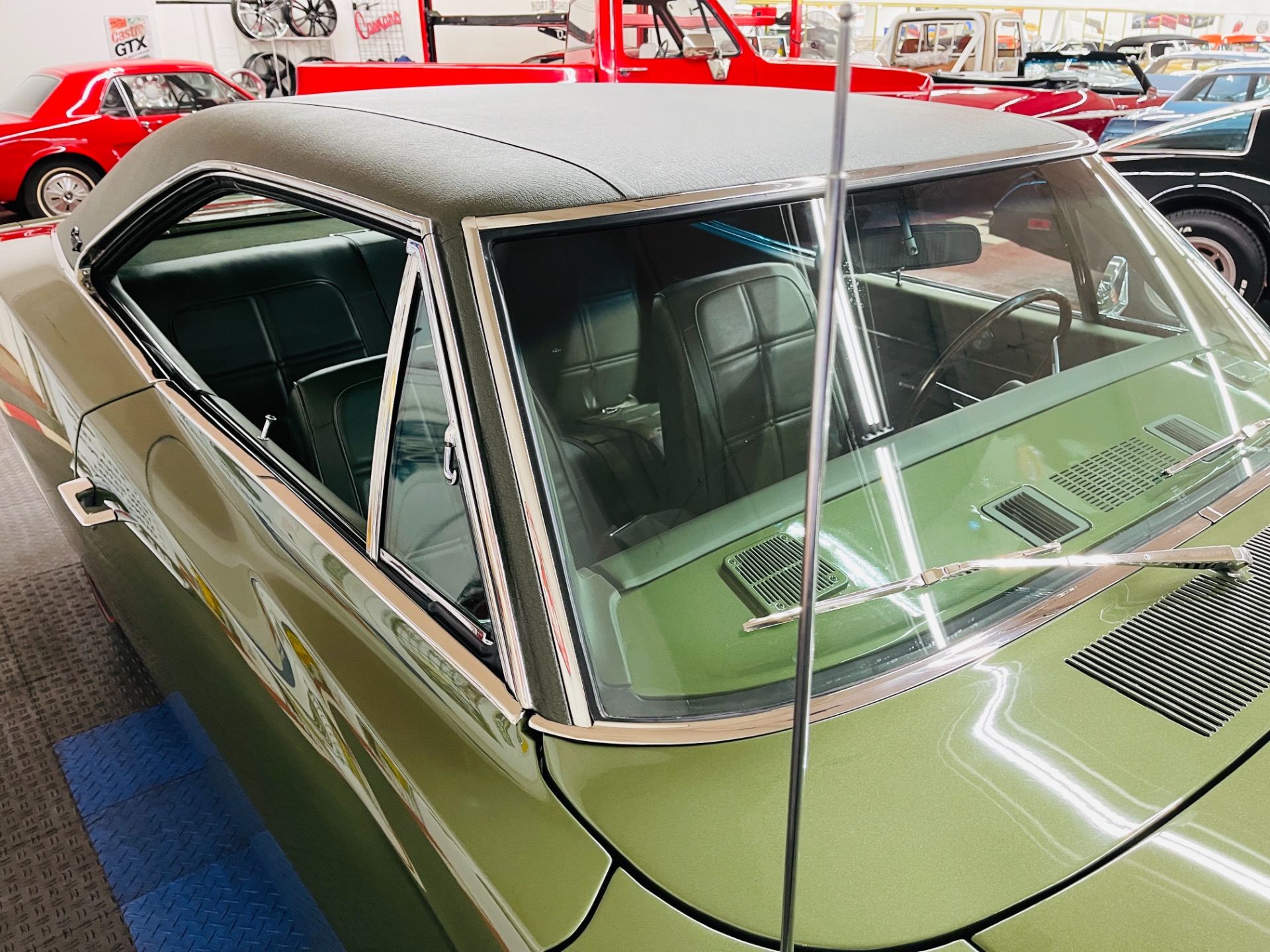 Used 1969 Dodge Charger - R/T - 426 HEMI - 4 SPEED MANUAL - CONCOURSE QUALITY - SEE VIDEO - | St. Petersburg, FL