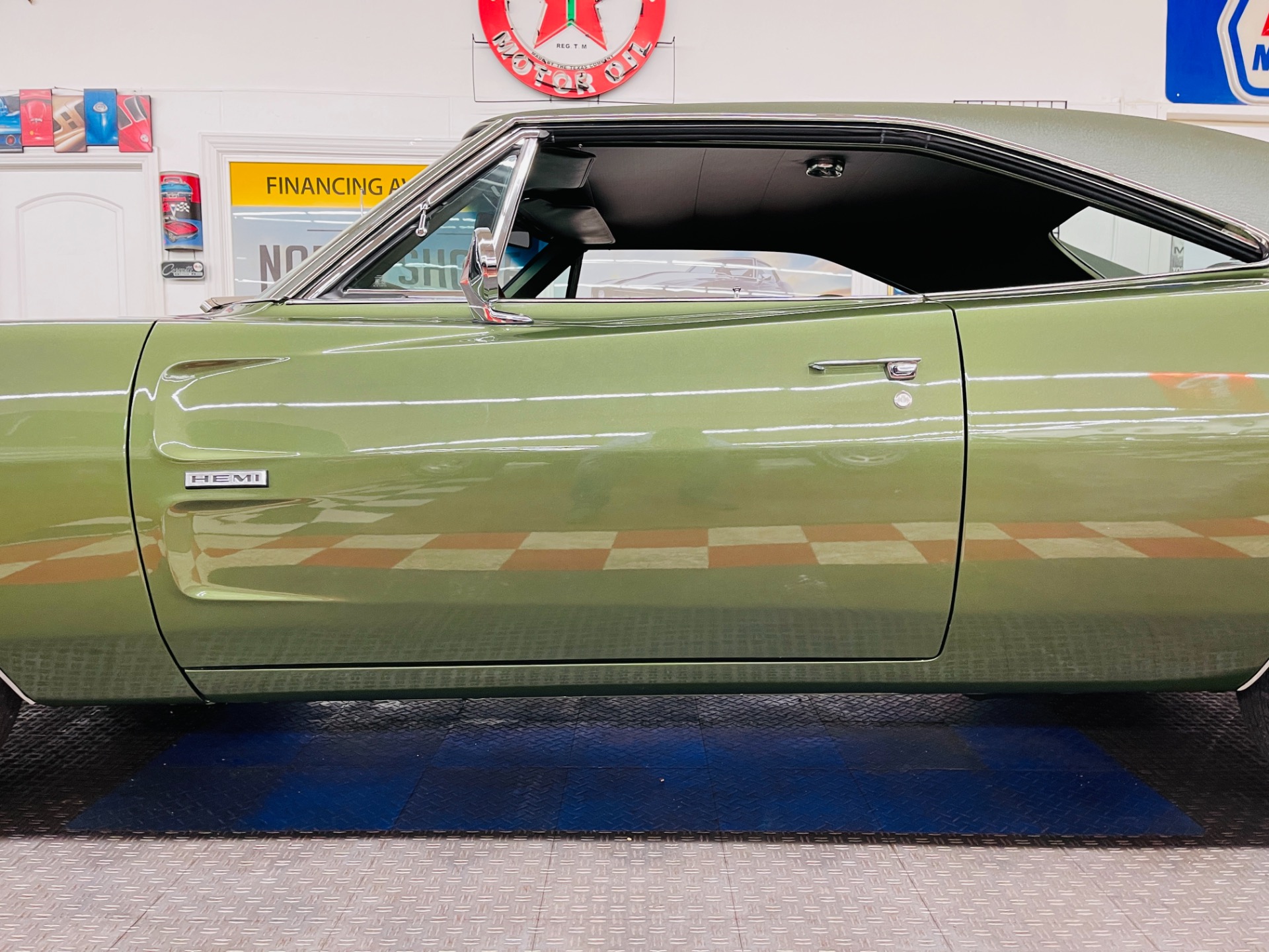 Used 1969 Dodge Charger - R/T - 426 HEMI - 4 SPEED MANUAL - CONCOURSE QUALITY - SEE VIDEO - | St. Petersburg, FL
