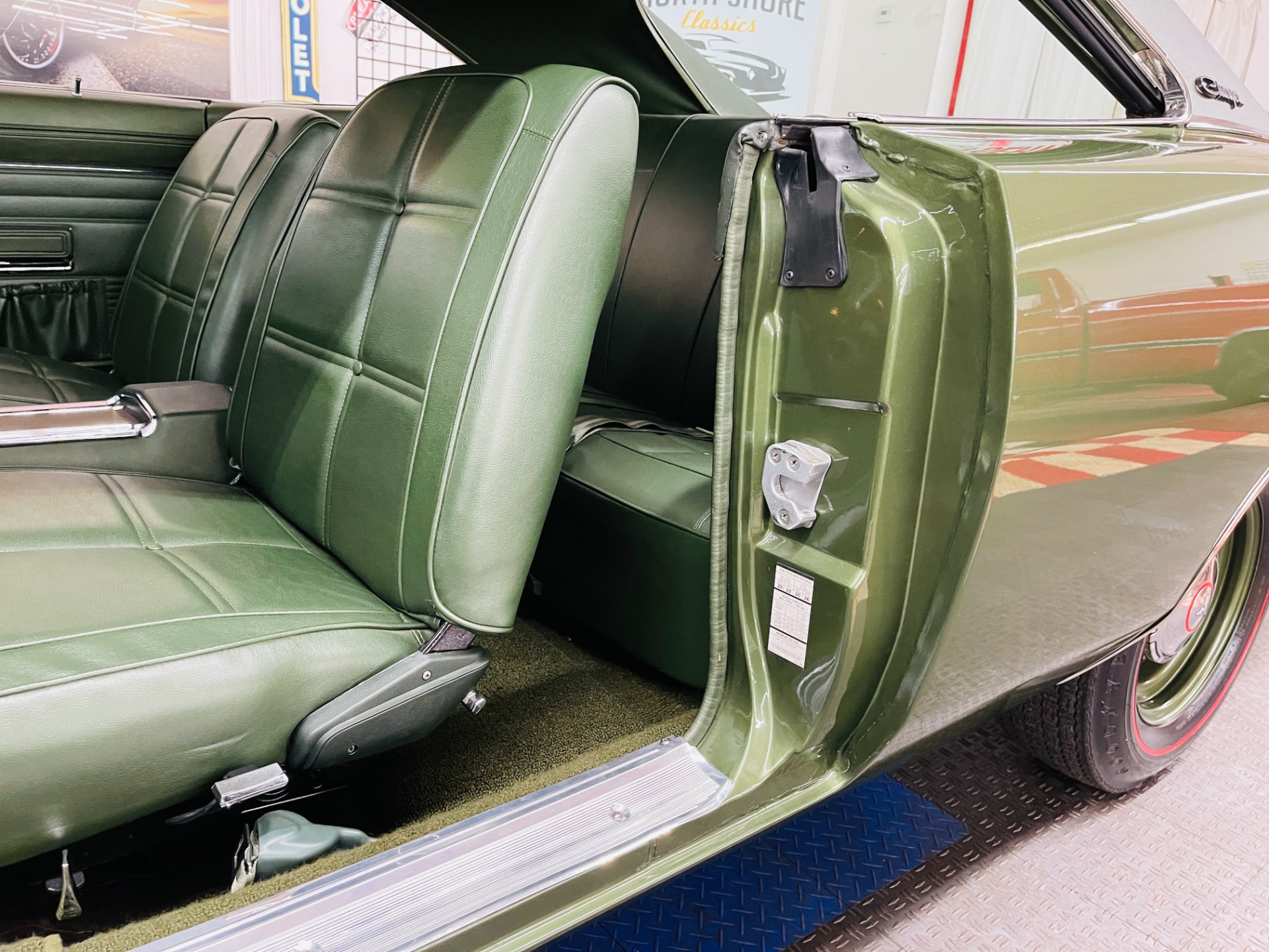 Used 1969 Dodge Charger - R/T - 426 HEMI - 4 SPEED MANUAL - CONCOURSE QUALITY - SEE VIDEO - | St. Petersburg, FL