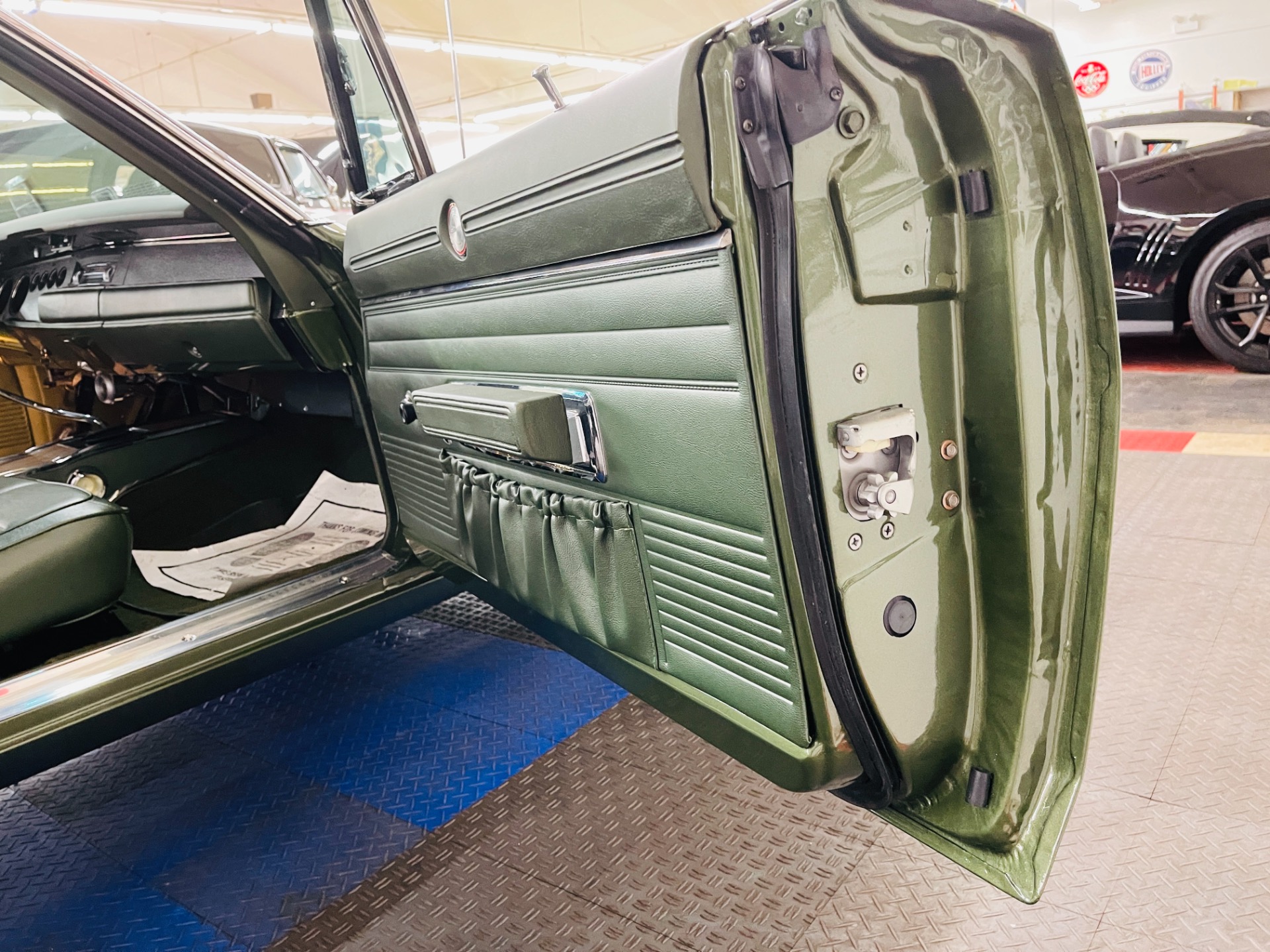 Used 1969 Dodge Charger - R/T - 426 HEMI - 4 SPEED MANUAL - CONCOURSE QUALITY - SEE VIDEO - | St. Petersburg, FL