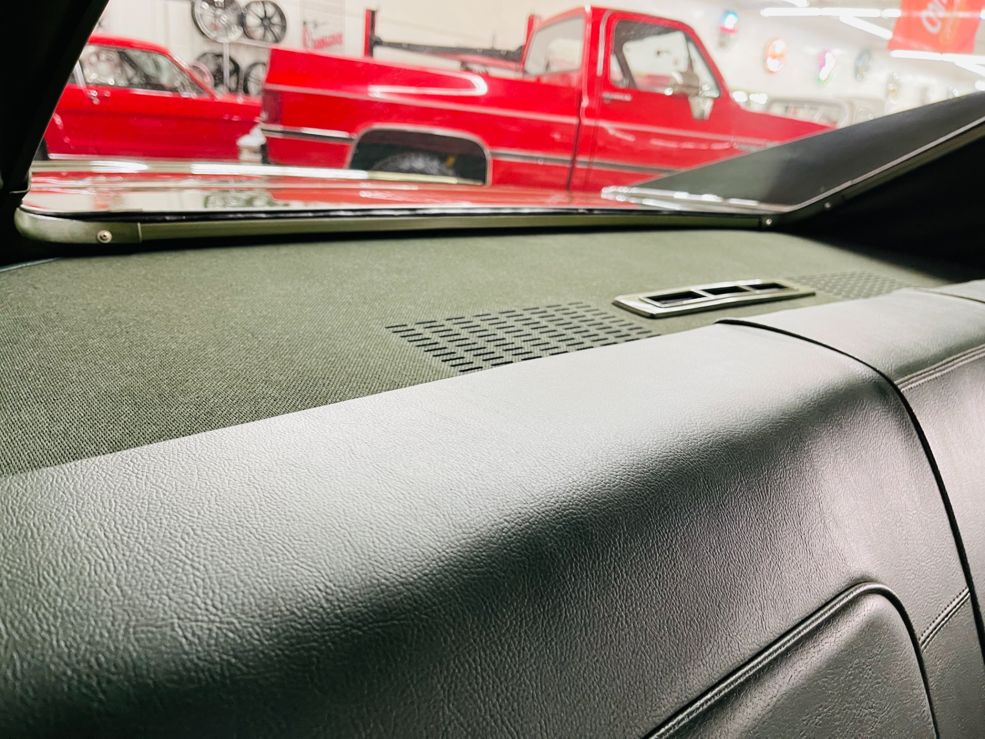 Used 1969 Dodge Charger - R/T - 426 HEMI - 4 SPEED MANUAL - CONCOURSE QUALITY - SEE VIDEO - | St. Petersburg, FL