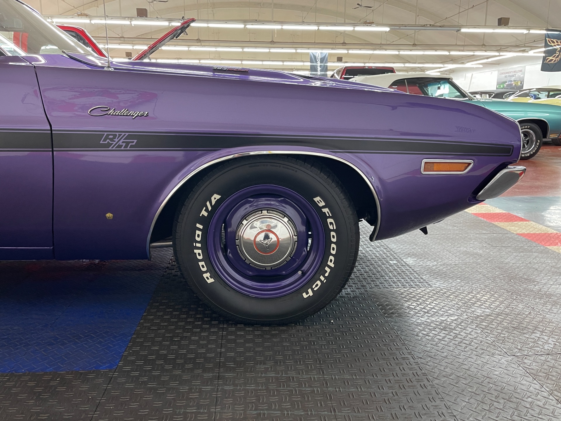 Used 1970 Dodge Challenger - R/T - 383 MAGNUM - FC7 PLUM CRAZY - SEE VIDEO - | Mundelein, IL