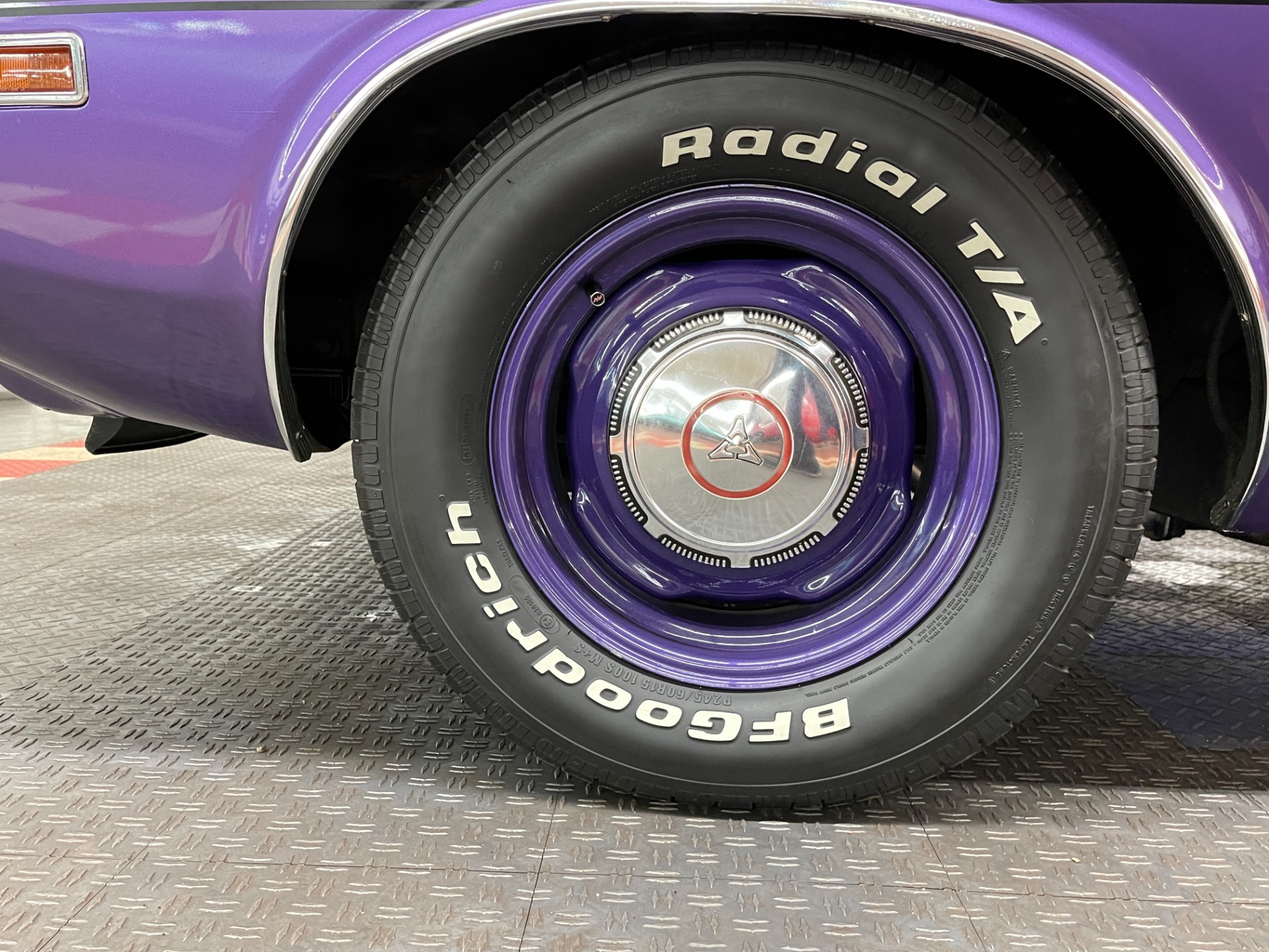 Used 1970 Dodge Challenger - R/T - 383 MAGNUM - FC7 PLUM CRAZY - SEE VIDEO - | Mundelein, IL