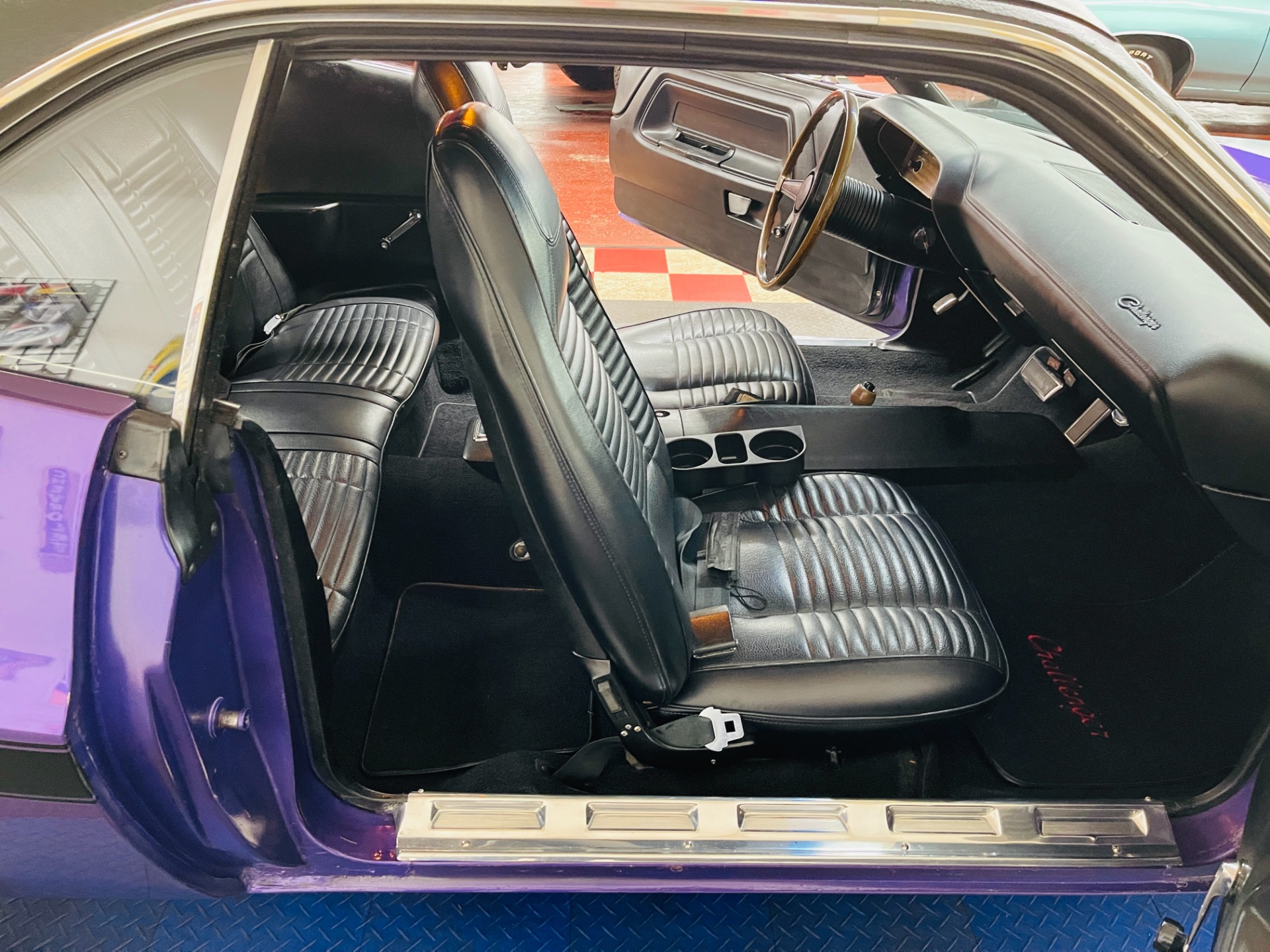 Used 1970 Dodge Challenger - R/T - 383 MAGNUM - FC7 PLUM CRAZY - SEE VIDEO - | Mundelein, IL