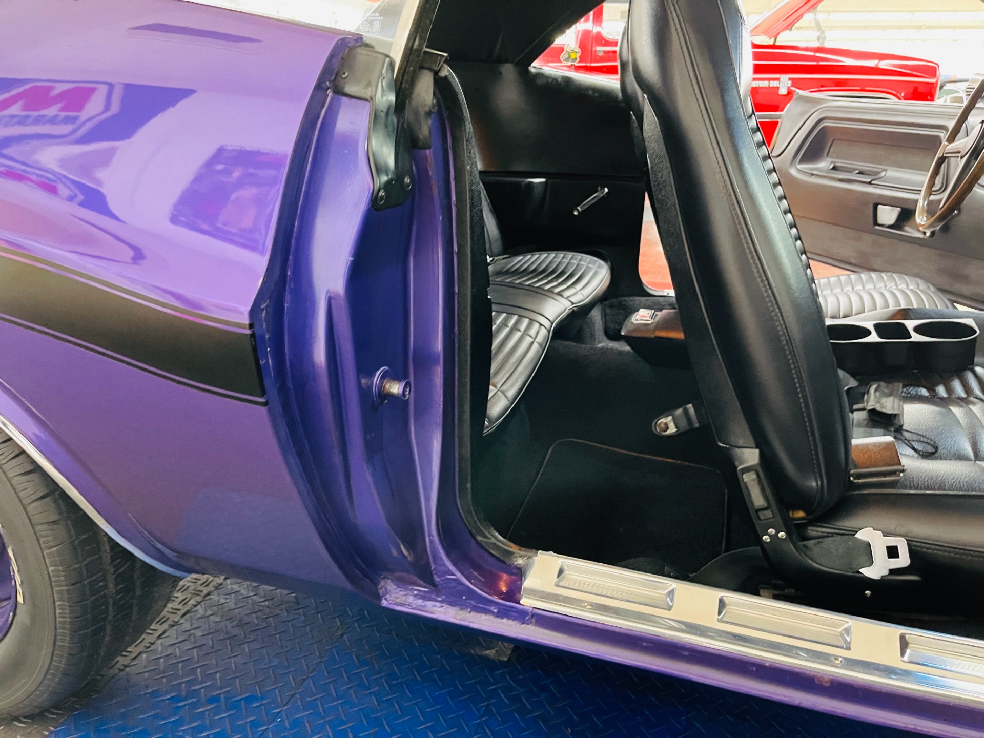 Used 1970 Dodge Challenger - R/T - 383 MAGNUM - FC7 PLUM CRAZY - SEE VIDEO - | Mundelein, IL
