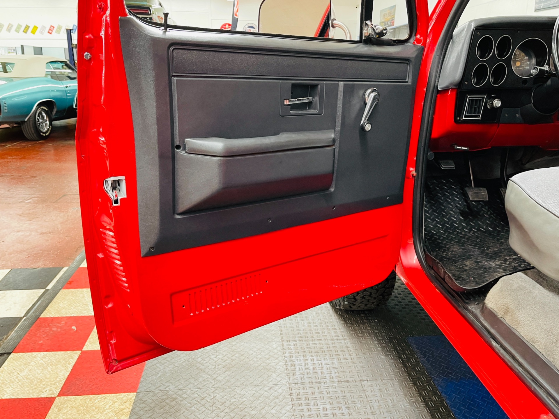 Used 1986 Chevrolet C/K 10 Series - 4 SPEED MANUAL - 4X4 - CLEAN SOUTHERN TRUCK - SEE VIDEO - | Mundelein, IL