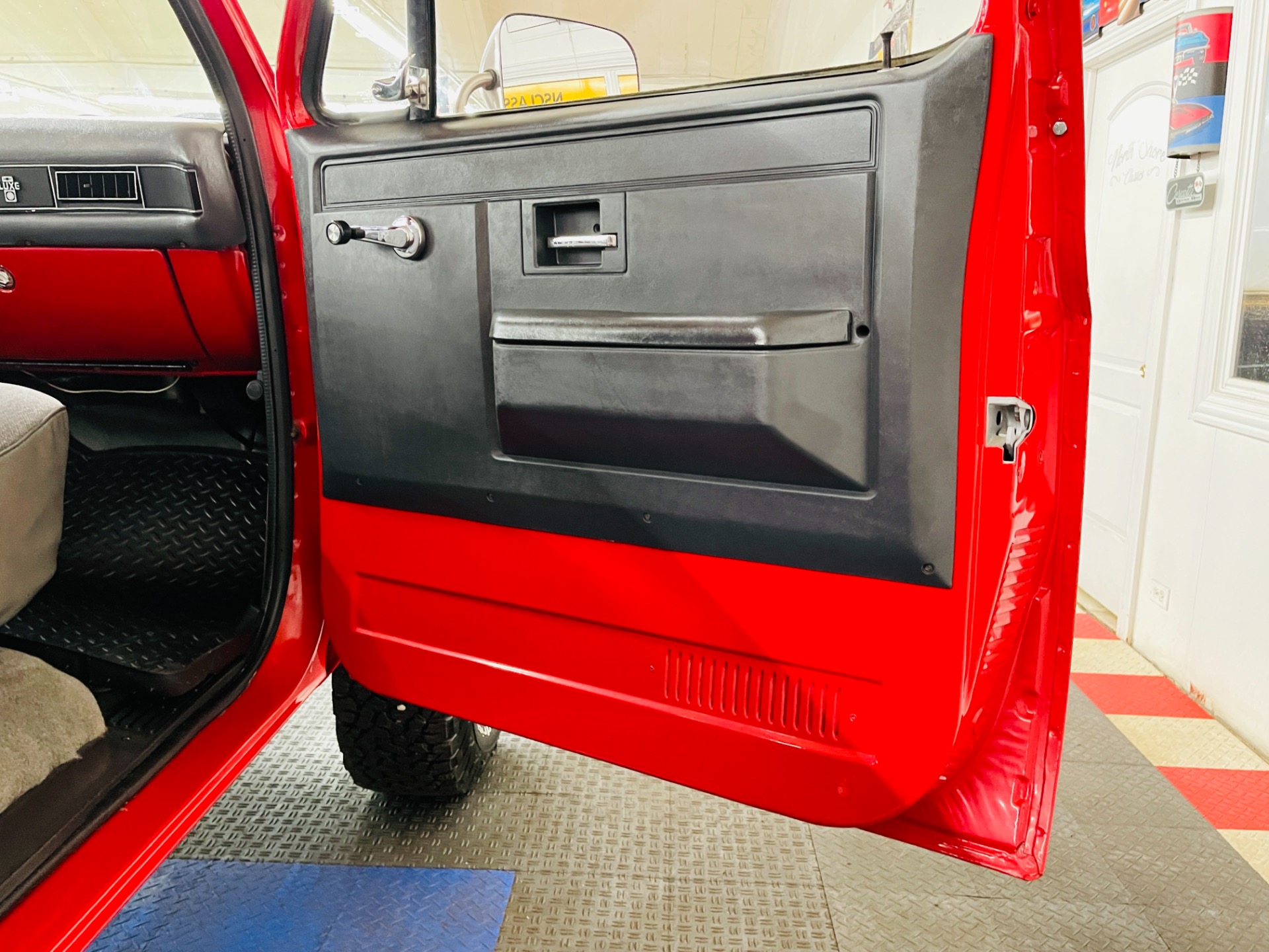 Used 1986 Chevrolet C/K 10 Series - 4 SPEED MANUAL - 4X4 - CLEAN SOUTHERN TRUCK - SEE VIDEO - | Mundelein, IL