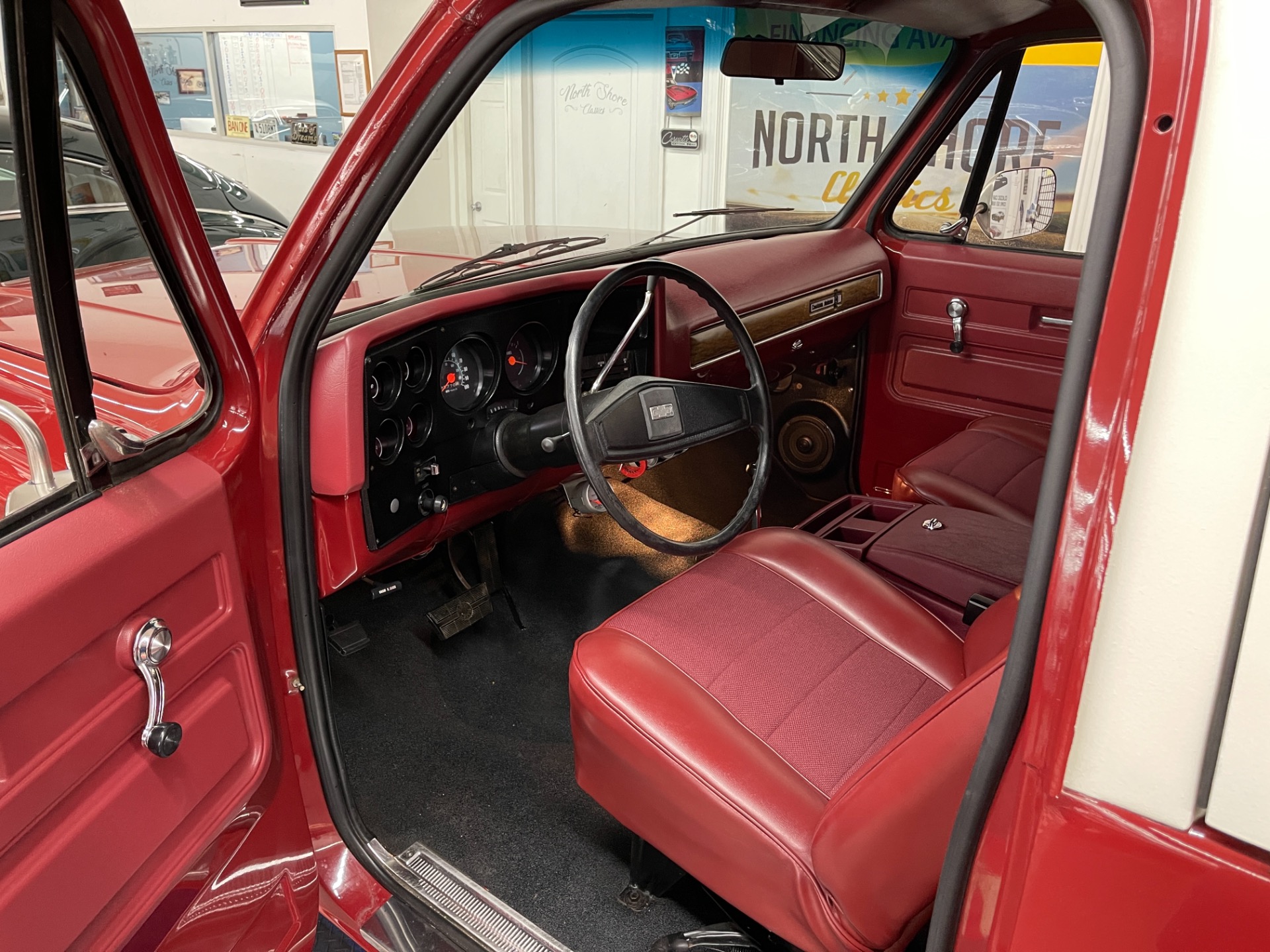 Used 1976 Chevrolet Blazer - K5 4x4 - NEW PAINT - SUPER CLEAN BODY AND FLOORS - SEE VIDEO - | Mundelein, IL
