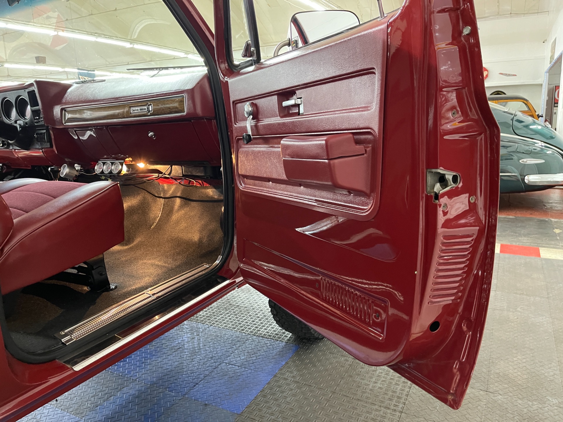 Used 1976 Chevrolet Blazer - K5 4x4 - NEW PAINT - SUPER CLEAN BODY AND FLOORS - SEE VIDEO - | Mundelein, IL