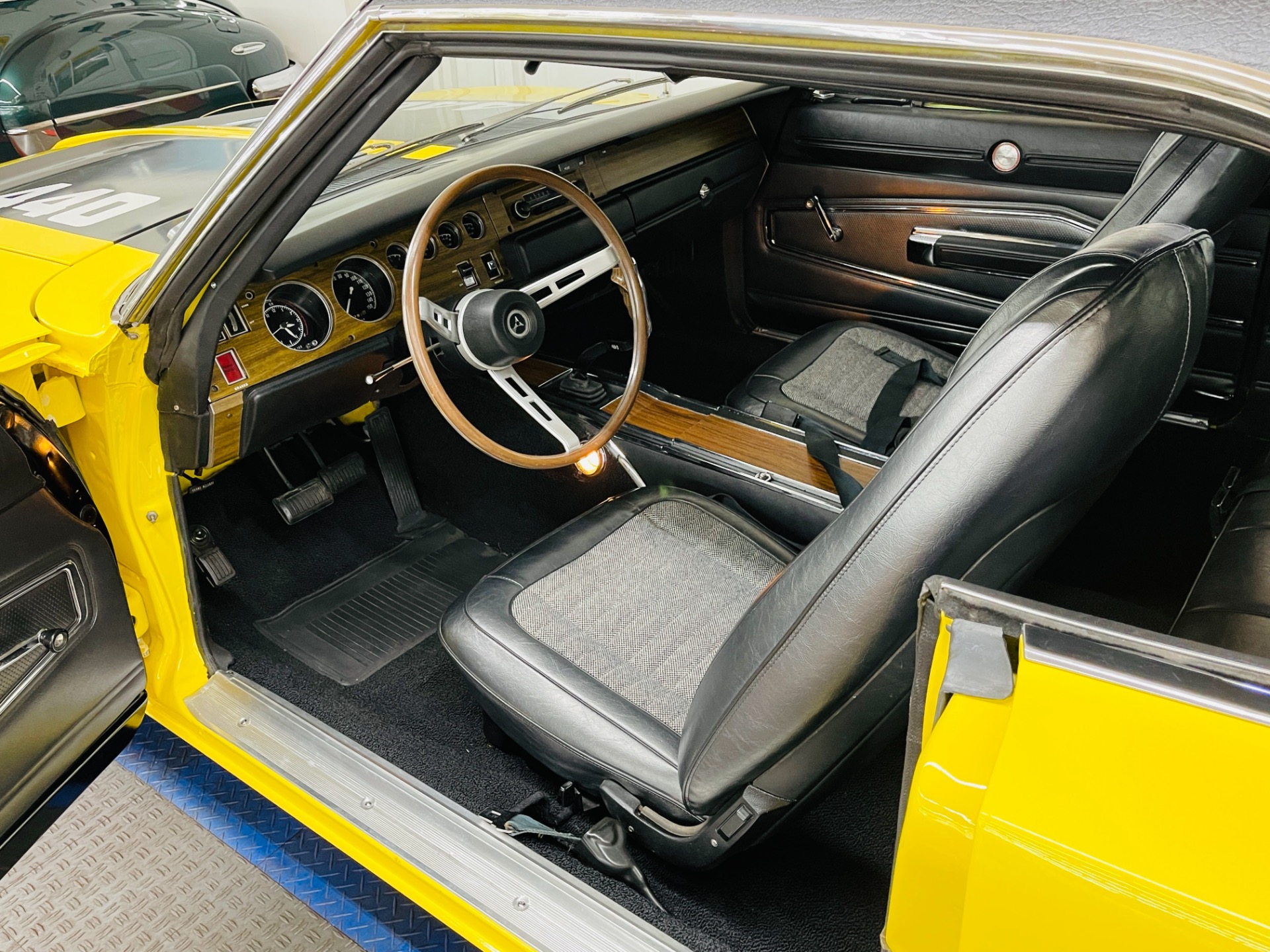 1970 Dodge Charger 6