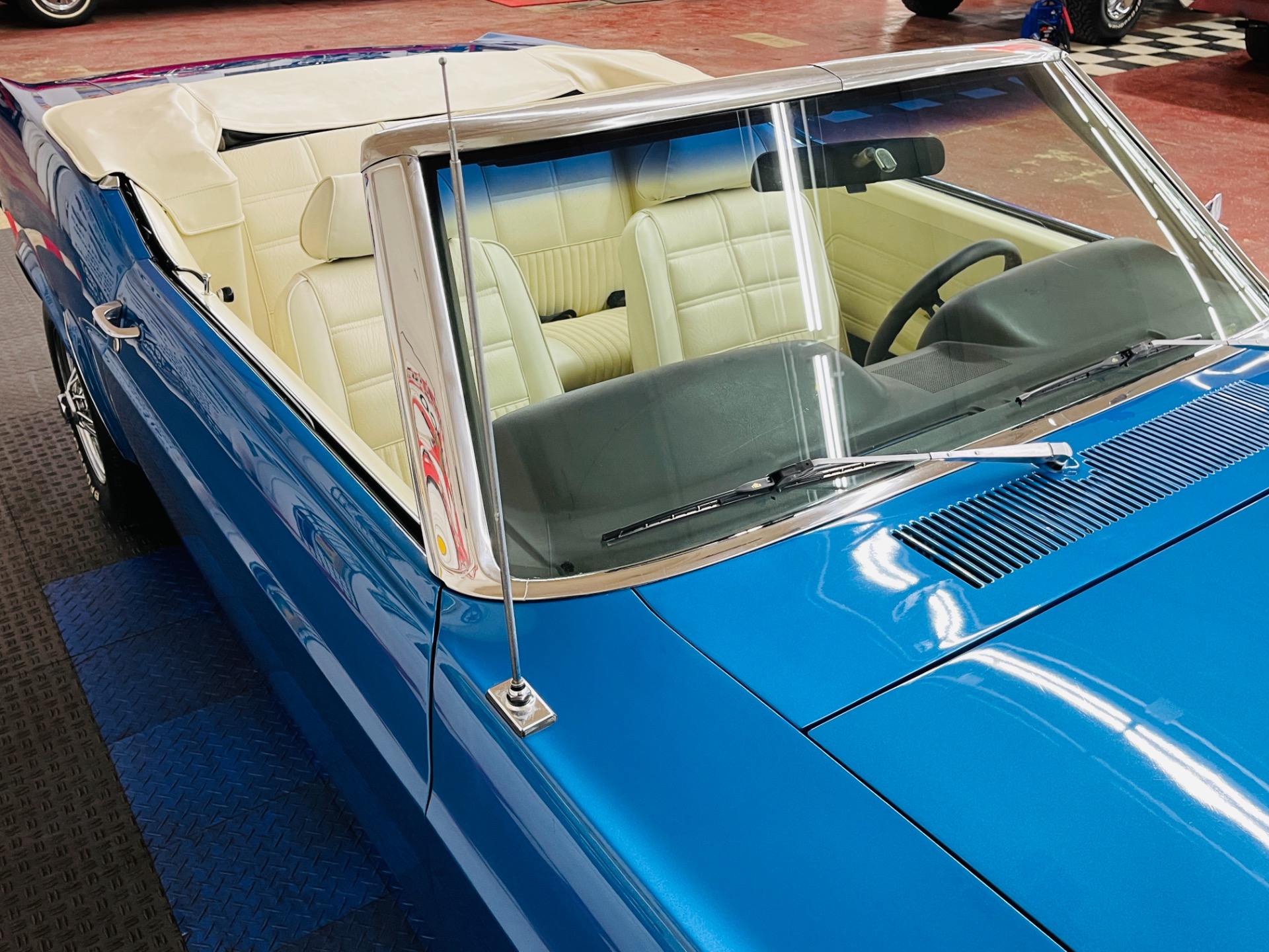 Used 1969 Ford Mustang - CONVERTIBLE - 302 ENGINE - AUTO TRANS - SEE VIDEO - | Mundelein, IL