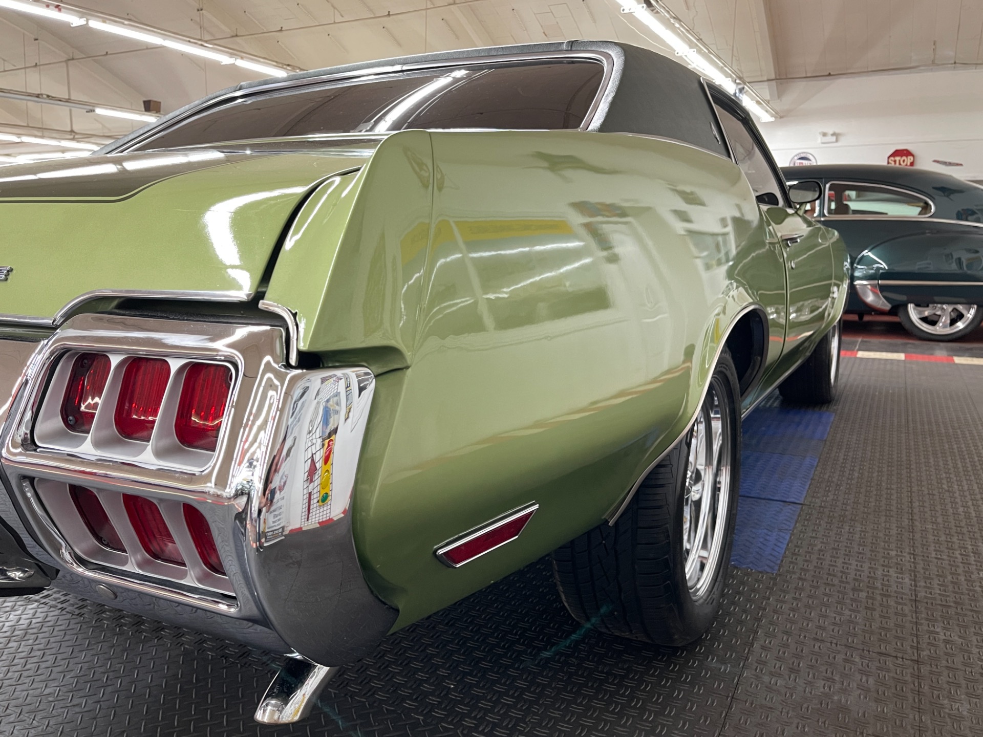 Used 1972 Oldsmobile Cutlass - FUEL INJECTED 350 ENGINE - MODERN UPGRADES - SEE VIDEO | Mundelein, IL
