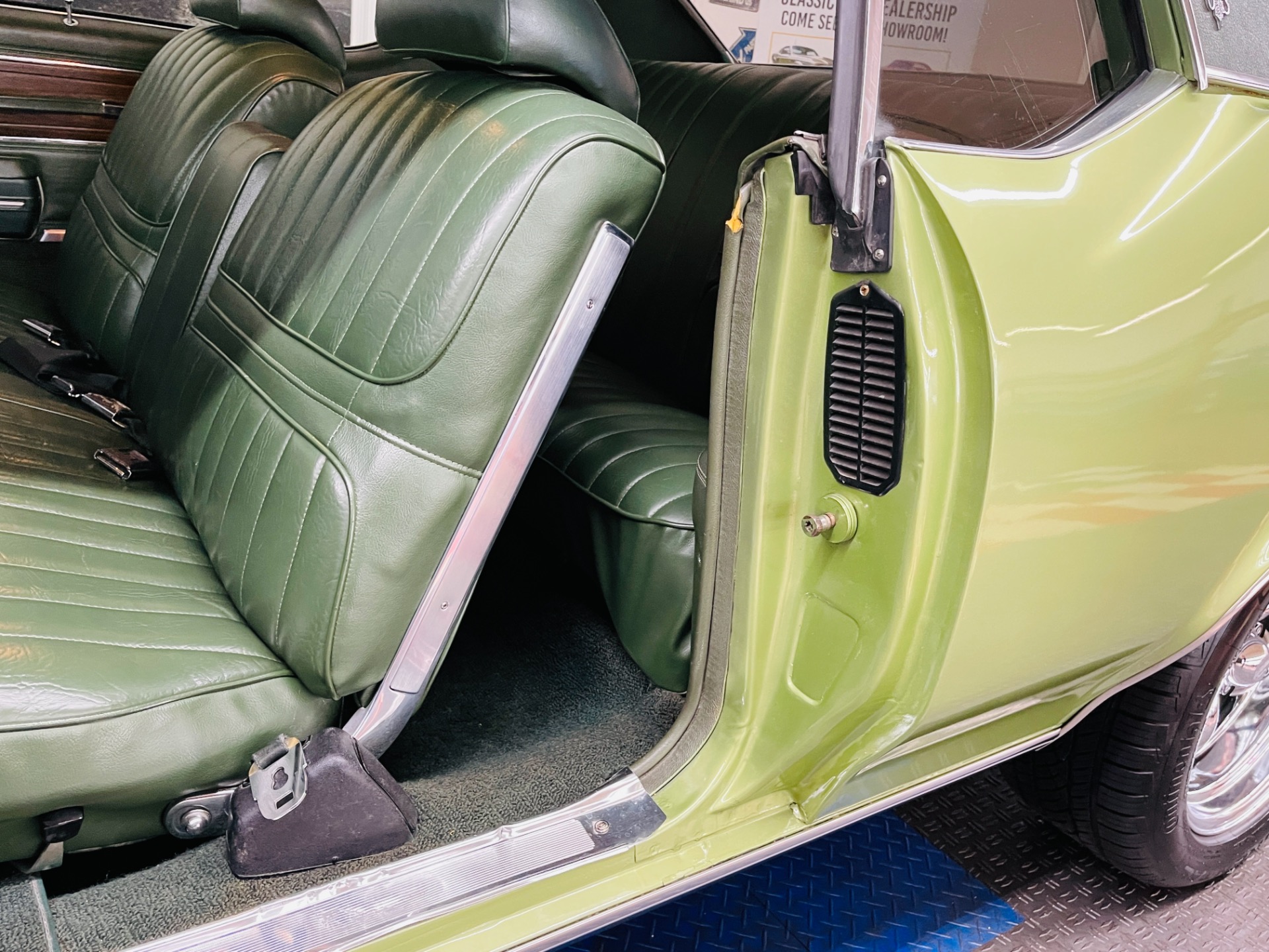 Used 1972 Oldsmobile Cutlass - FUEL INJECTED 350 ENGINE - MODERN UPGRADES - SEE VIDEO | Mundelein, IL