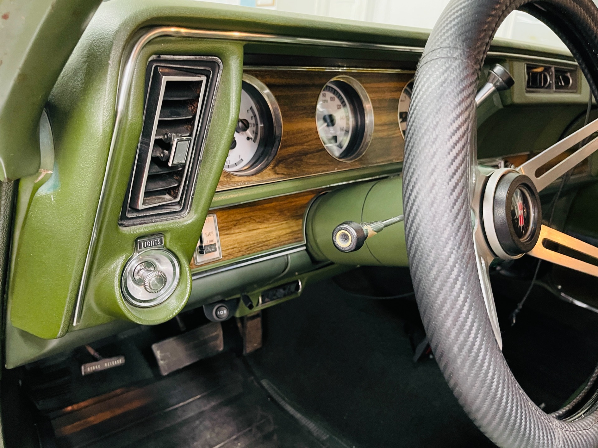 Used 1972 Oldsmobile Cutlass - FUEL INJECTED 350 ENGINE - MODERN UPGRADES - SEE VIDEO | Mundelein, IL