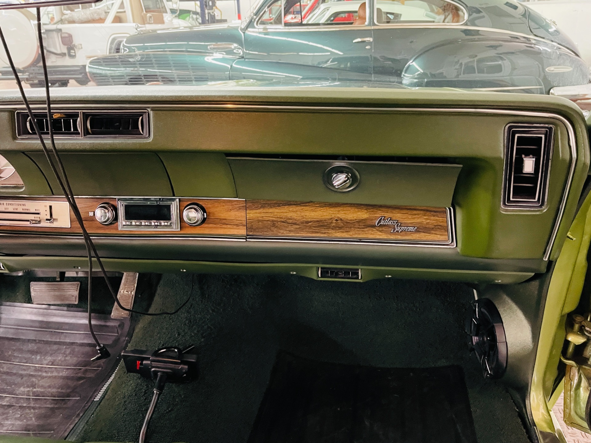 Used 1972 Oldsmobile Cutlass - FUEL INJECTED 350 ENGINE - MODERN UPGRADES - SEE VIDEO | Mundelein, IL