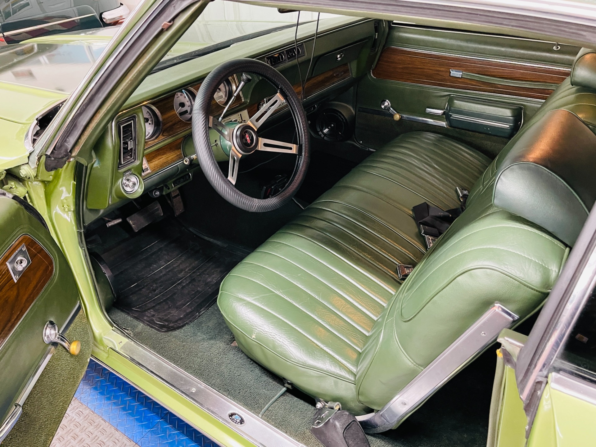Used 1972 Oldsmobile Cutlass - FUEL INJECTED 350 ENGINE - MODERN UPGRADES - SEE VIDEO | Mundelein, IL
