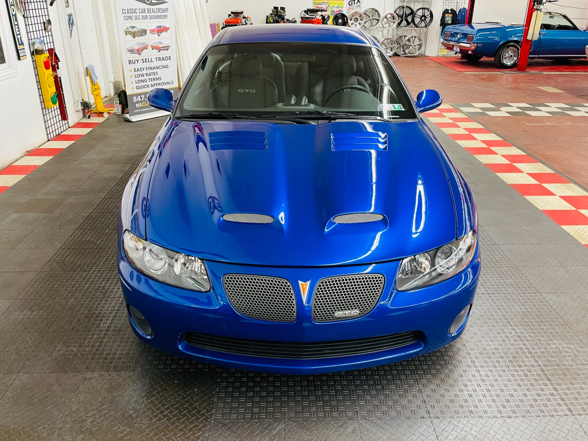 Used 2005 Pontiac GTO - SUPER LOW MILES - EXCELLENT CONDITION - SEE VIDEO | Mundelein, IL