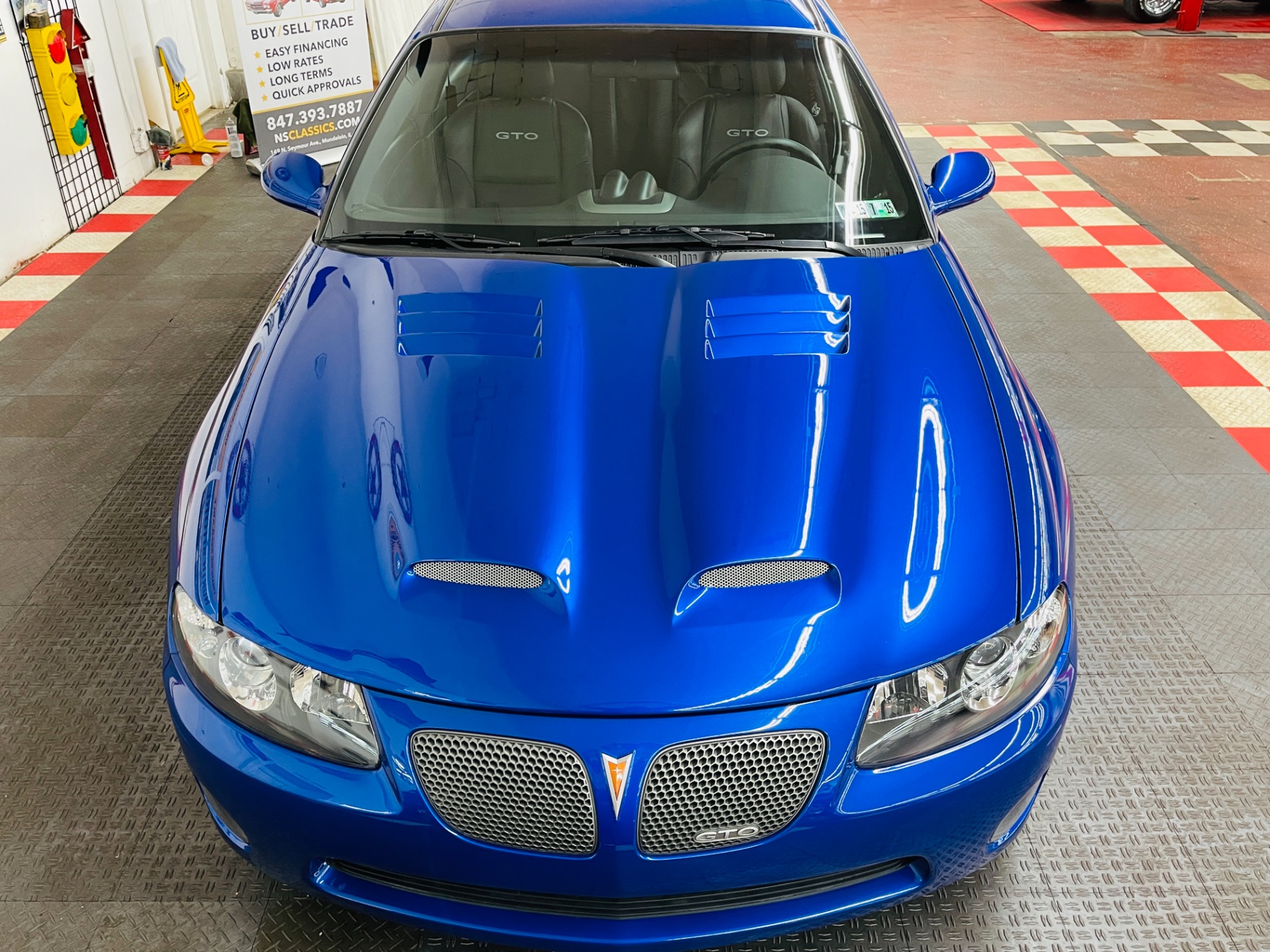 Used 2005 Pontiac GTO - SUPER LOW MILES - EXCELLENT CONDITION - SEE VIDEO | Mundelein, IL