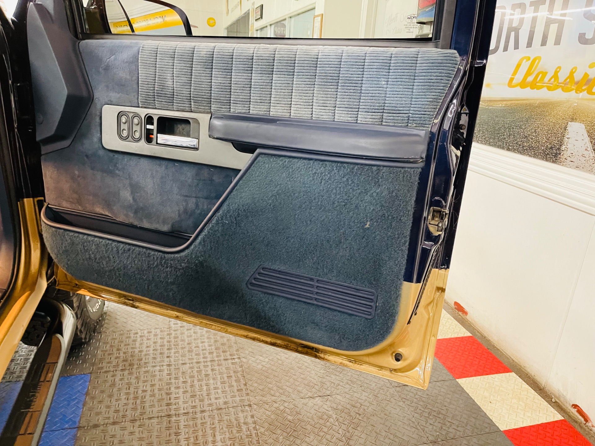 Used 1990 GMC Sierra 1500 - SLE - 4X4 - STEP SIDE - FRESH RESTORATION - SEE VIDEO | St. Petersburg, FL