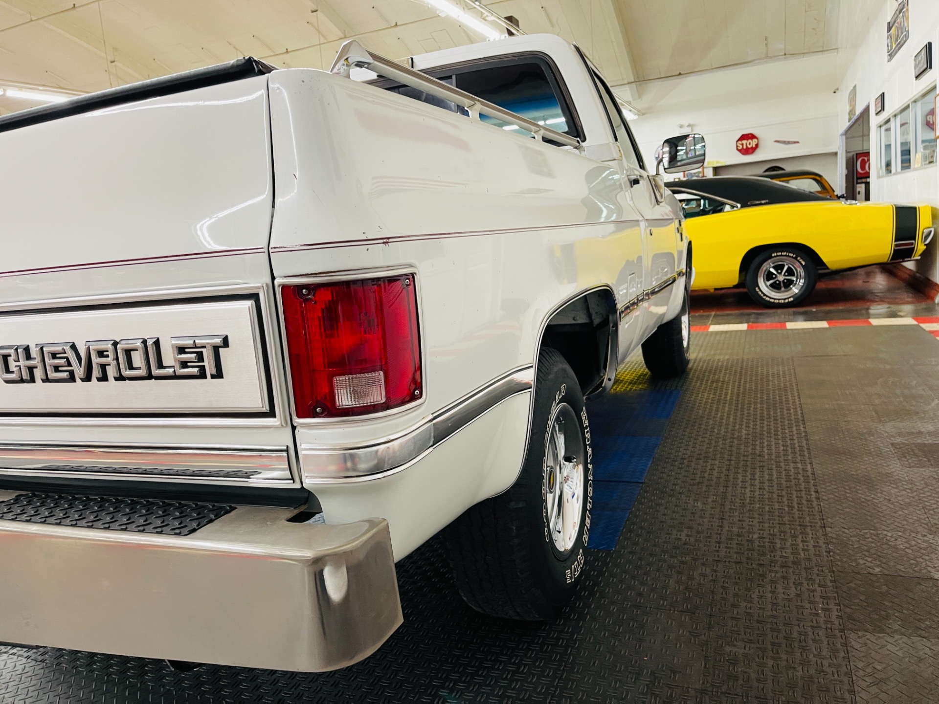 Used 1987 Chevrolet R/V 10 Series R10 Silverado - SEE VIDEO | Mundelein, IL