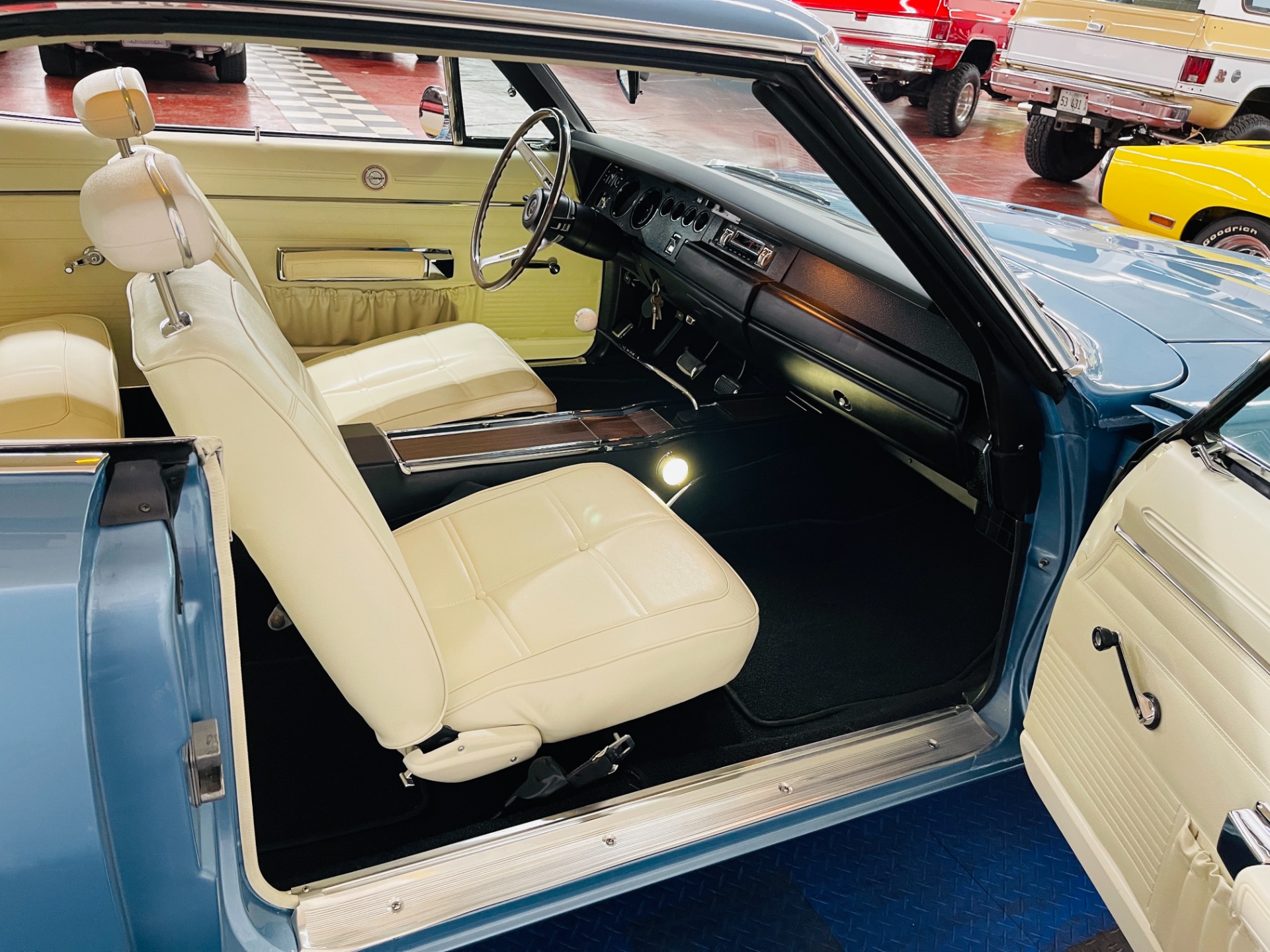 Used 1969 Dodge Charger - R/T - 440 MAGNUM - 4 SPEED TRANS - B3 BLUE - SEE VIDEO | St. Petersburg, FL