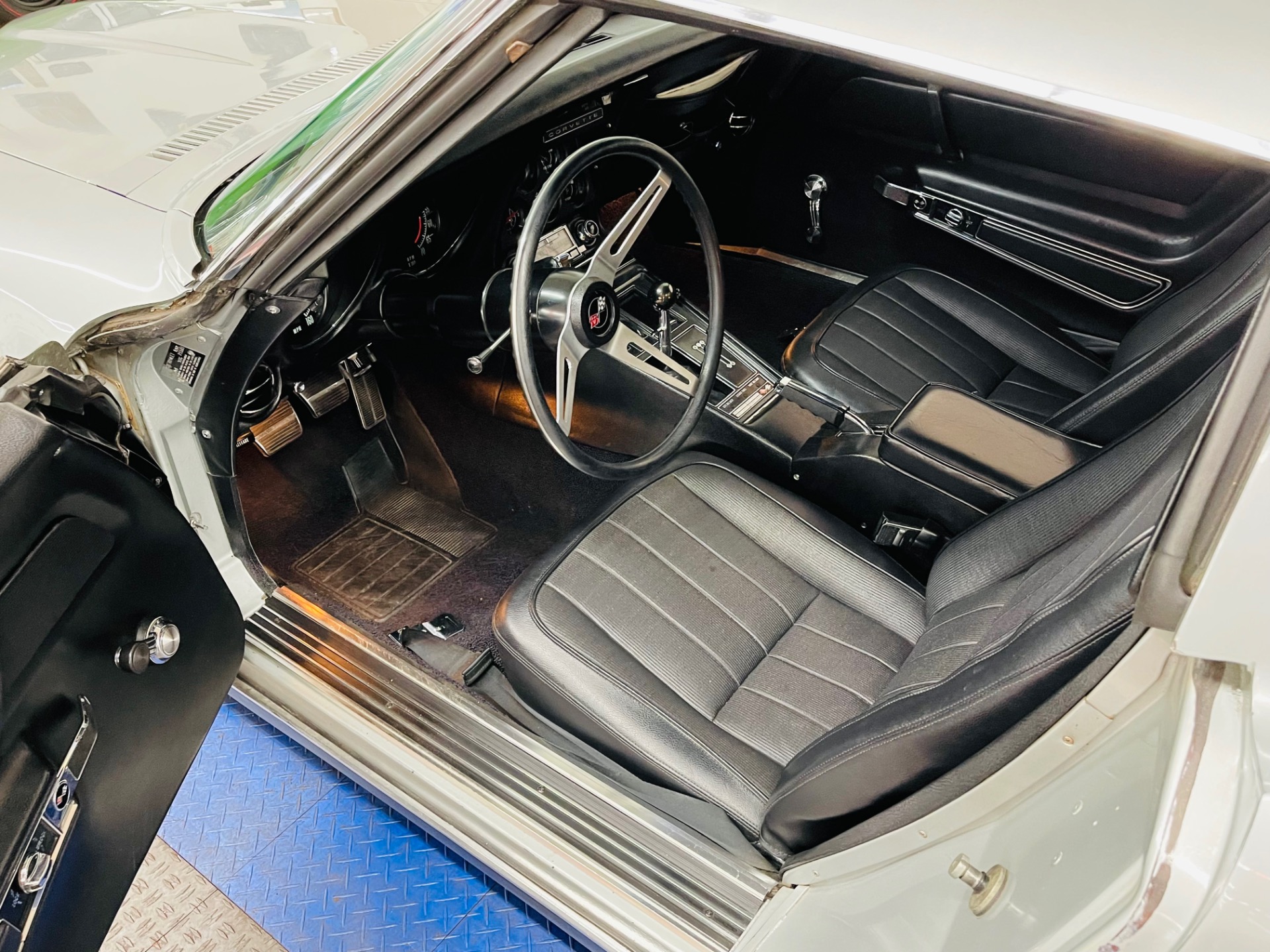 Used 1969 Chevrolet Corvette - ORIGINAL PAINT SURVIVOR - ONE OWNER - SEE VIDEO | St. Petersburg, FL