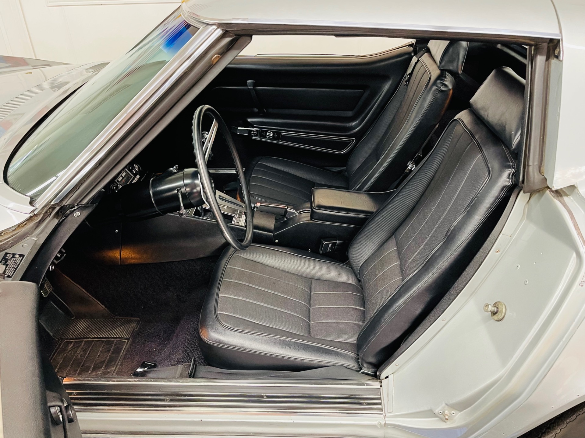 Used 1969 Chevrolet Corvette - ORIGINAL PAINT SURVIVOR - ONE OWNER - SEE VIDEO | St. Petersburg, FL