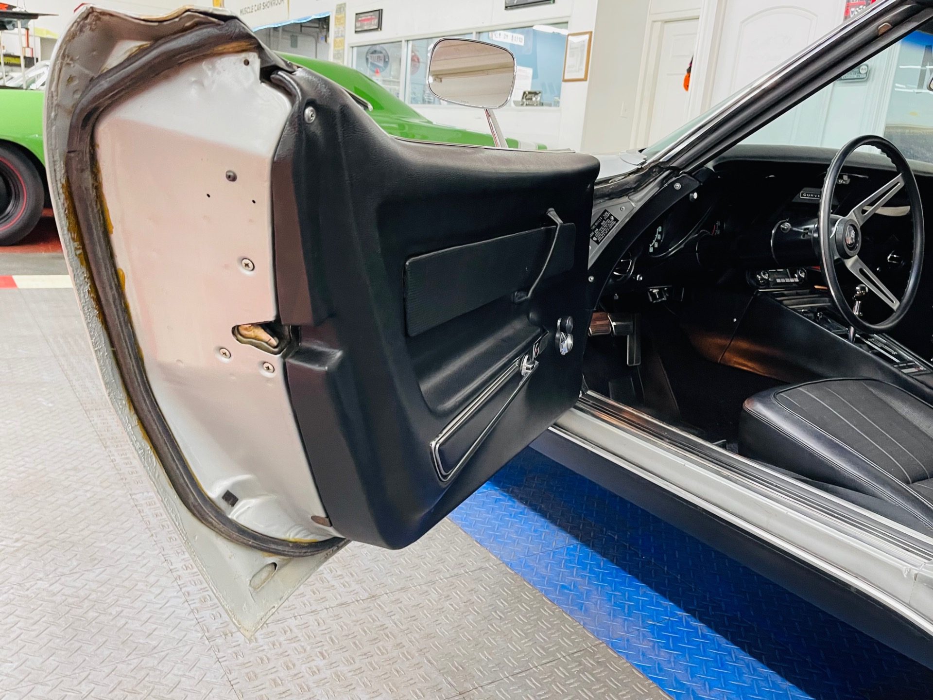 Used 1969 Chevrolet Corvette - ORIGINAL PAINT SURVIVOR - ONE OWNER - SEE VIDEO | St. Petersburg, FL