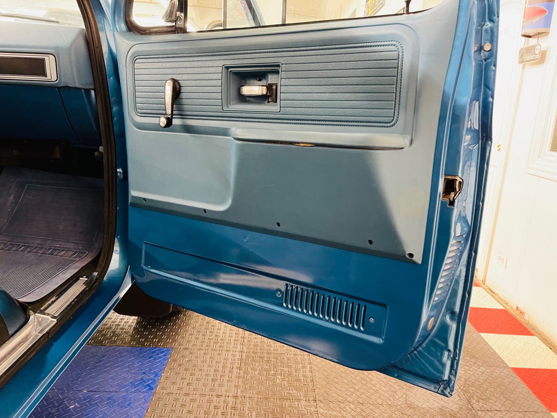 Used 1978 Chevrolet Suburban - VERY LOW MILES - LIKE NEW CONDITION - SEE VIDEO | St. Petersburg, FL