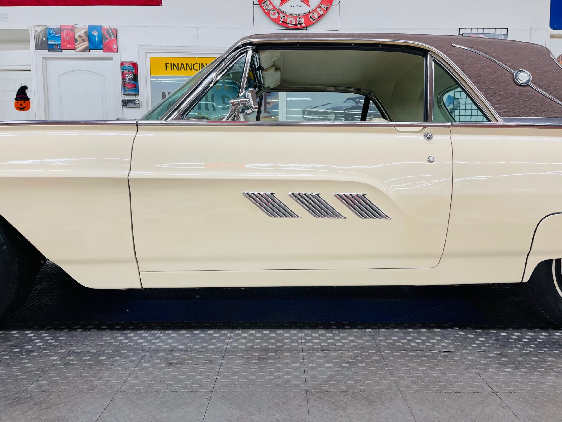 Used 1963 Ford Thunderbird - SPECIAL EDITION PRINCIPALITY OF MONACO - SEE VIDEO | St. Petersburg, FL