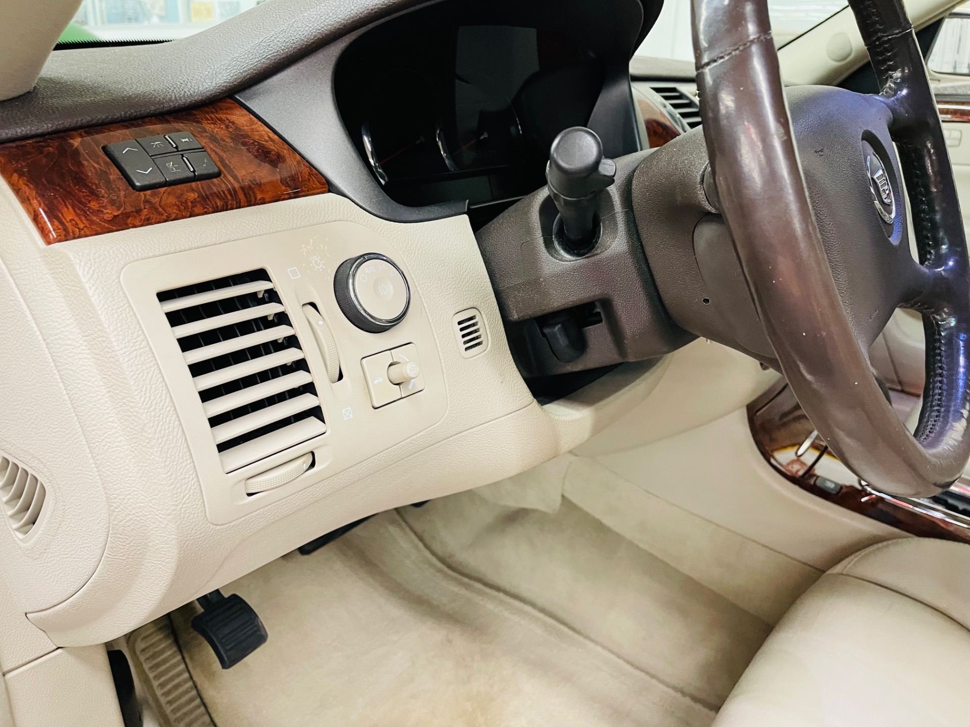 Used 2007 Cadillac DTS - VERY CLEAN - WELL MAINTAINED - SEE VIDEO | St. Petersburg, FL