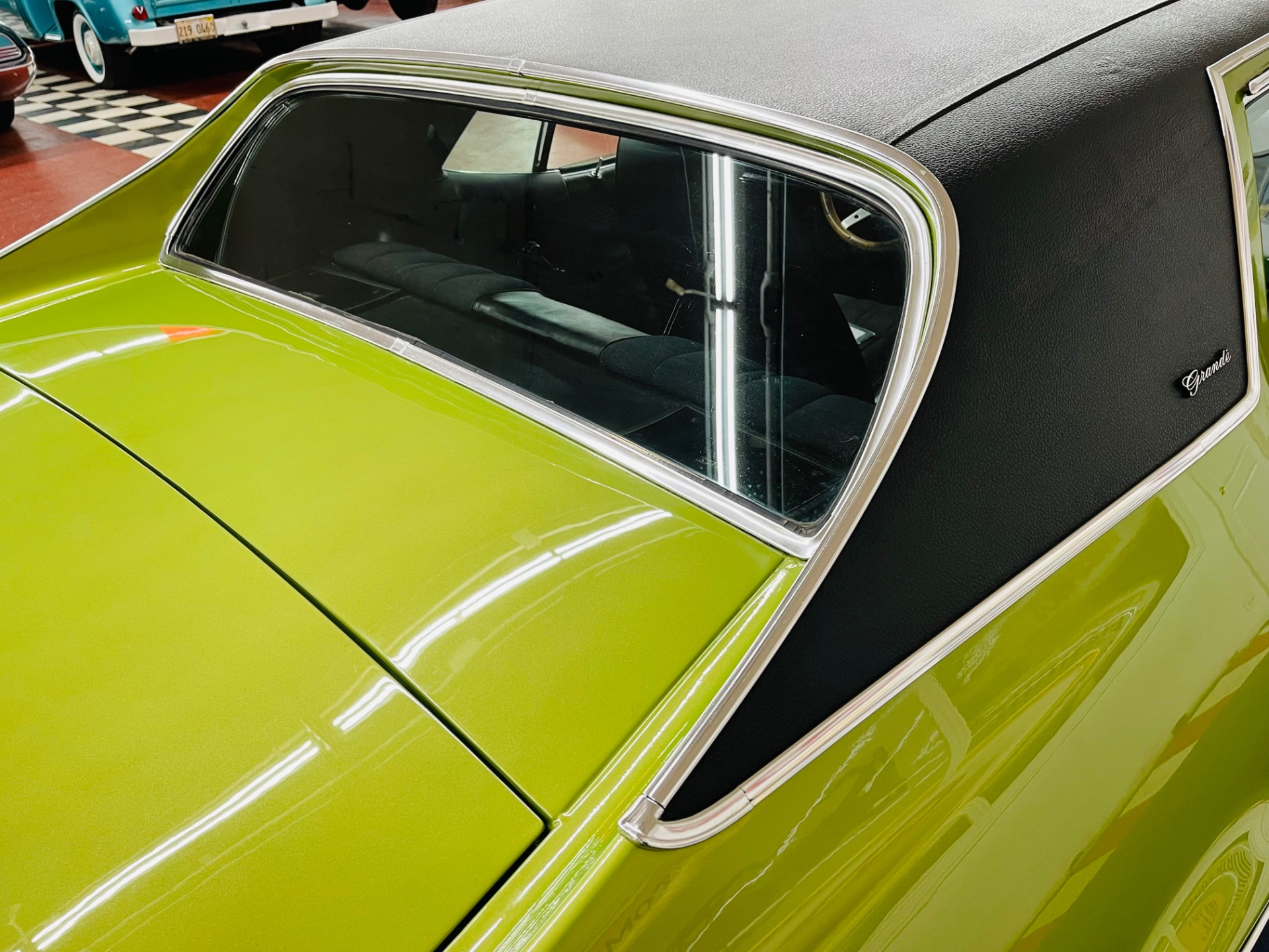 Used 1972 Ford Mustang - GRANDE COUPE - 302 V8 ENGINE - | Mundelein, IL