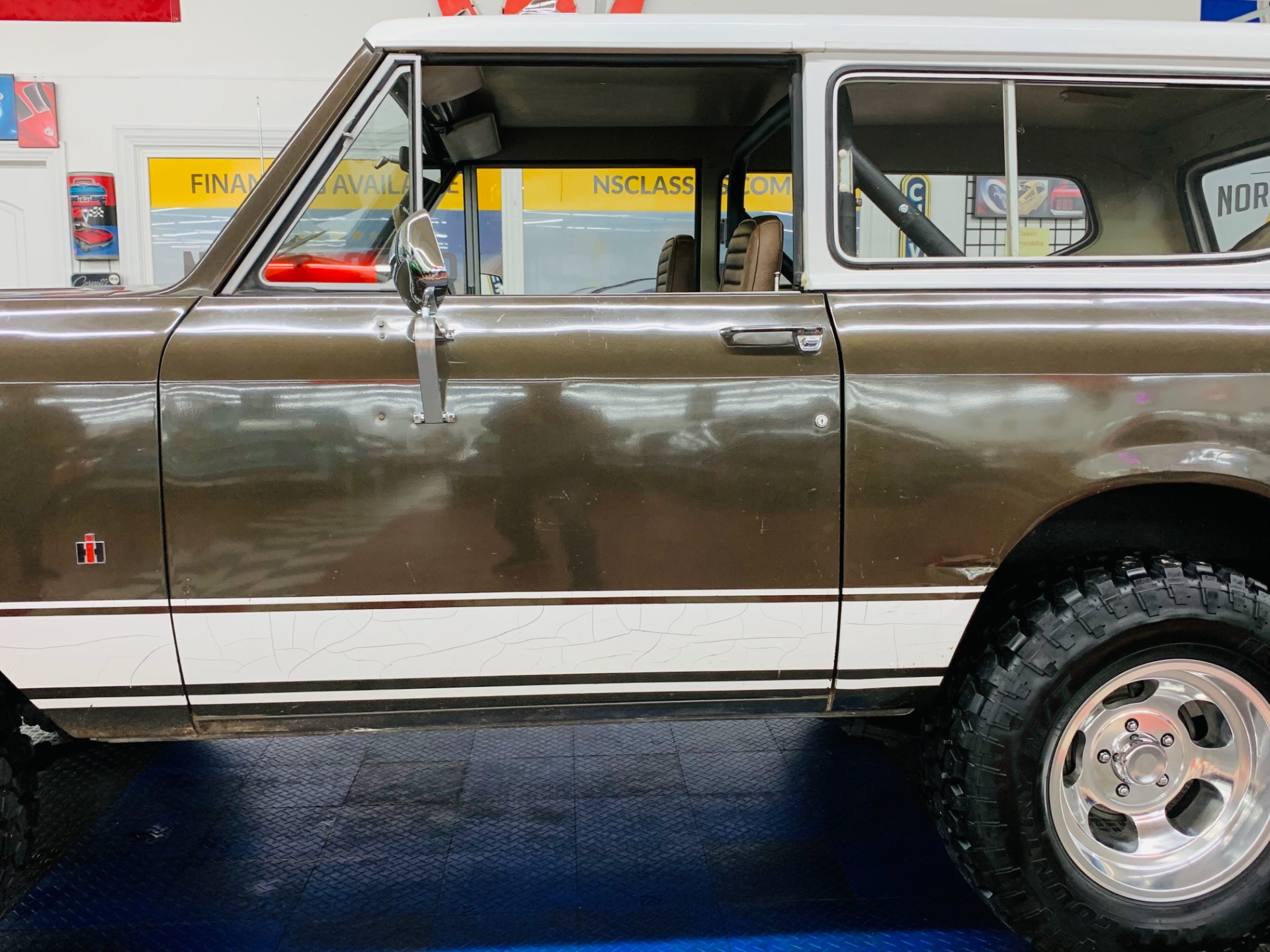 Used 1975 INTERNATIONAL SCOUT - MODERN UPGRADES - NEW INTERIOR - | Mundelein, IL