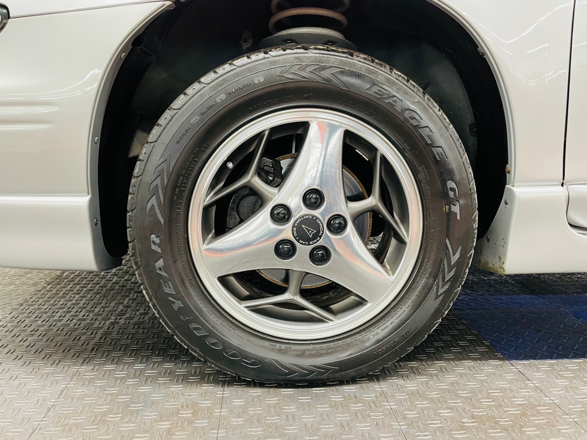 Used 2000 Pontiac Grand Prix - GTP - 2 DOOR - DAYTONA 500 EDITION - SEE VIDEO | Mundelein, IL