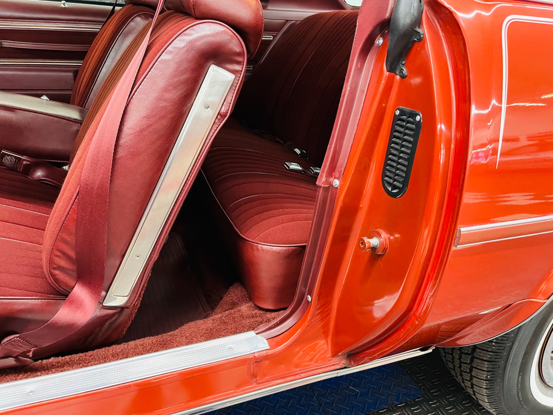 Used 1976 Oldsmobile Cutlass - SUPREME - LOW MILES - ORIGINAL PAINT - SEE VIDEO | Mundelein, IL